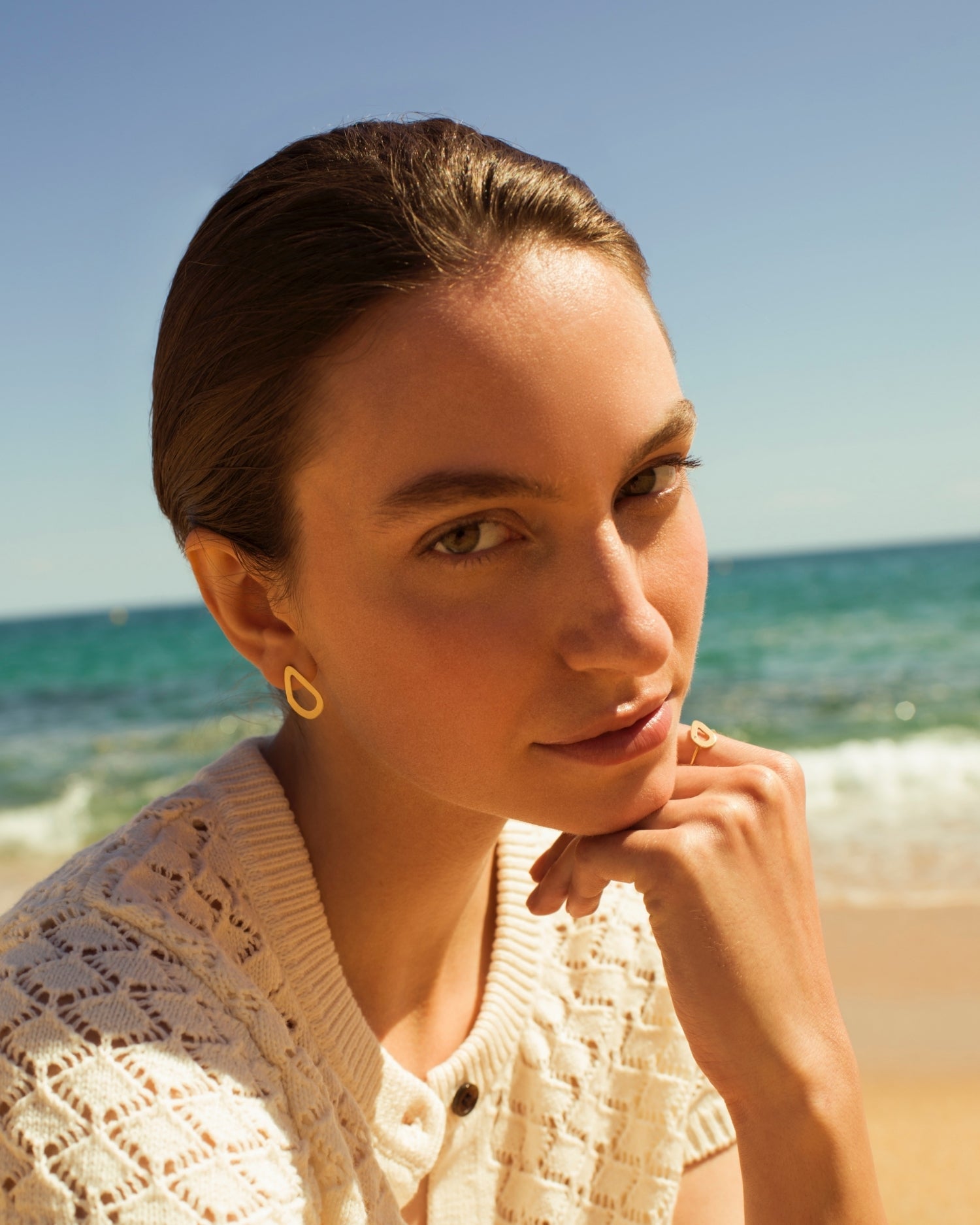 14k gold mini seashell ring with natural diamond
