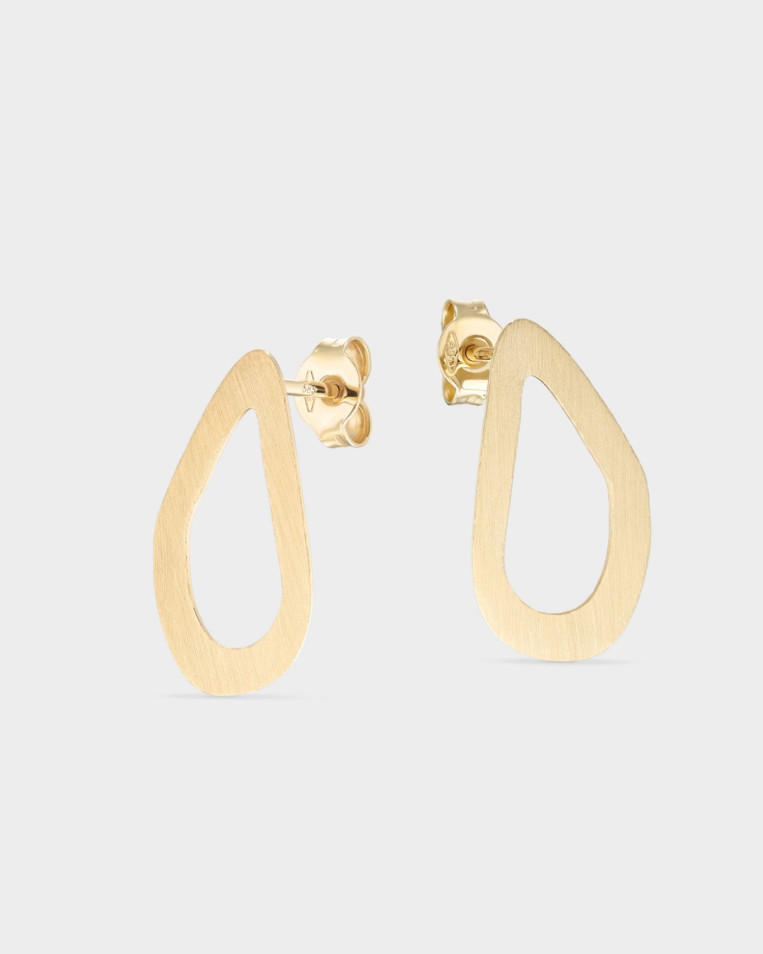 14k gold medium drop seashell earrings
