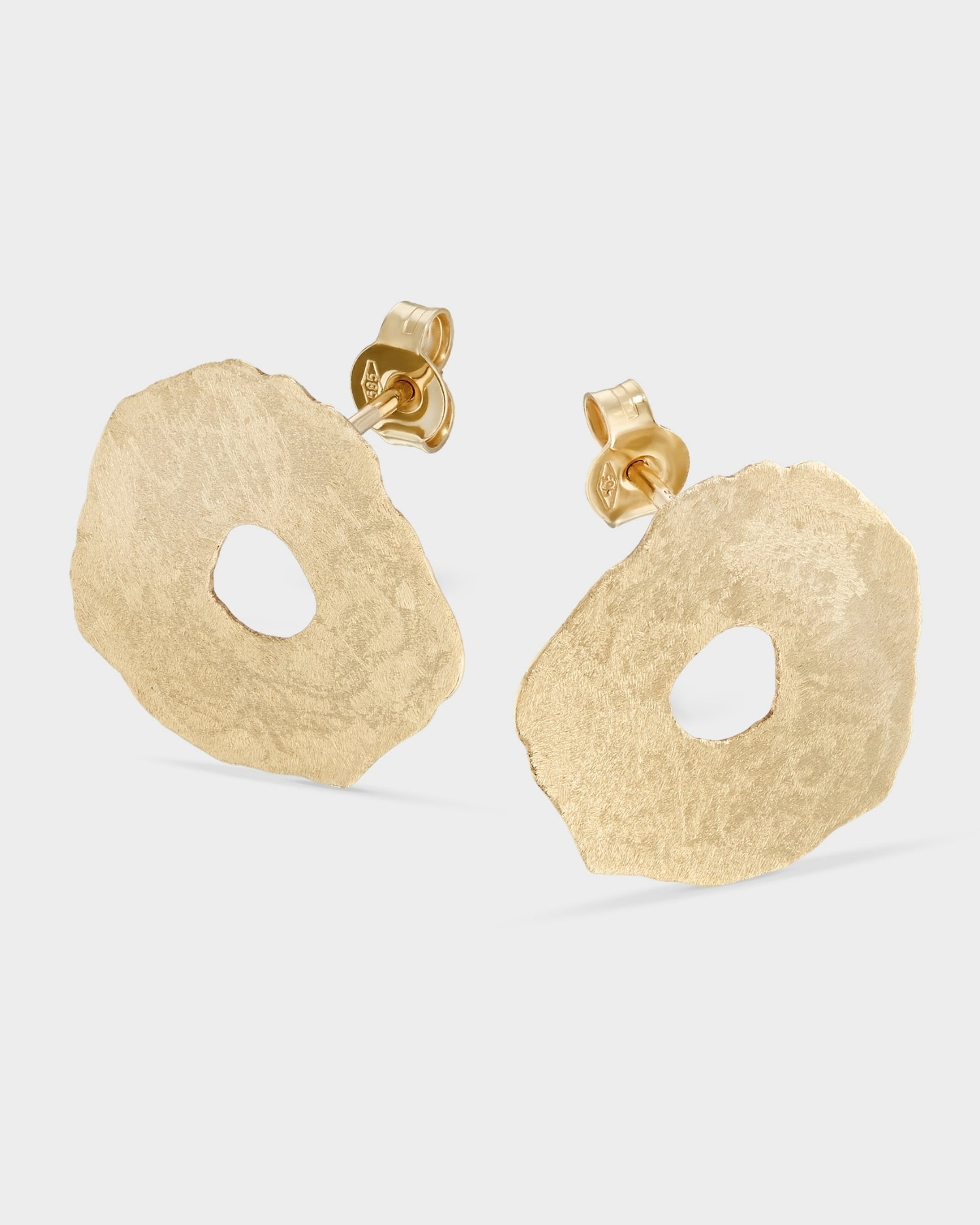 14k gold round seashell earrings