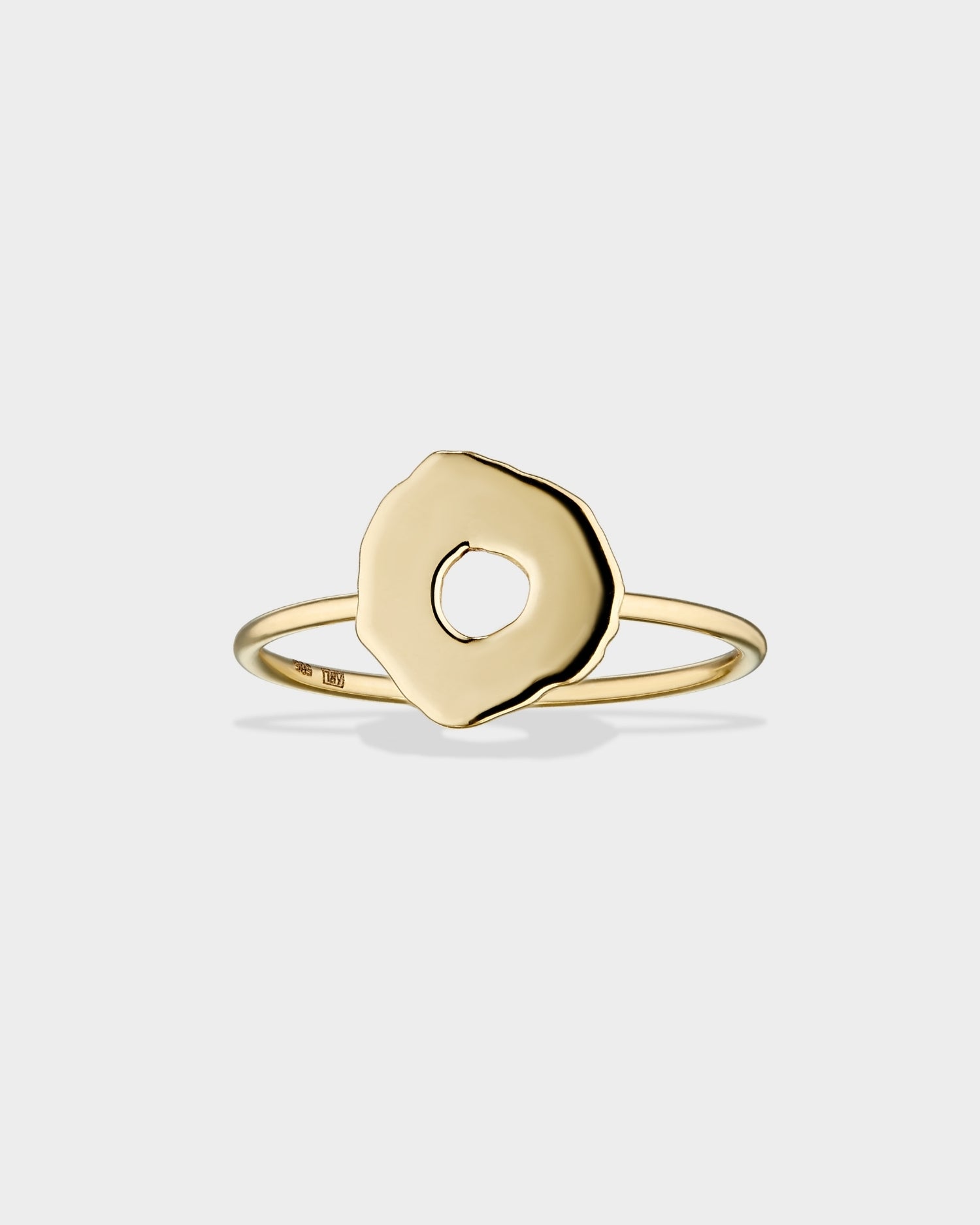 14k gold mini round seashell ring