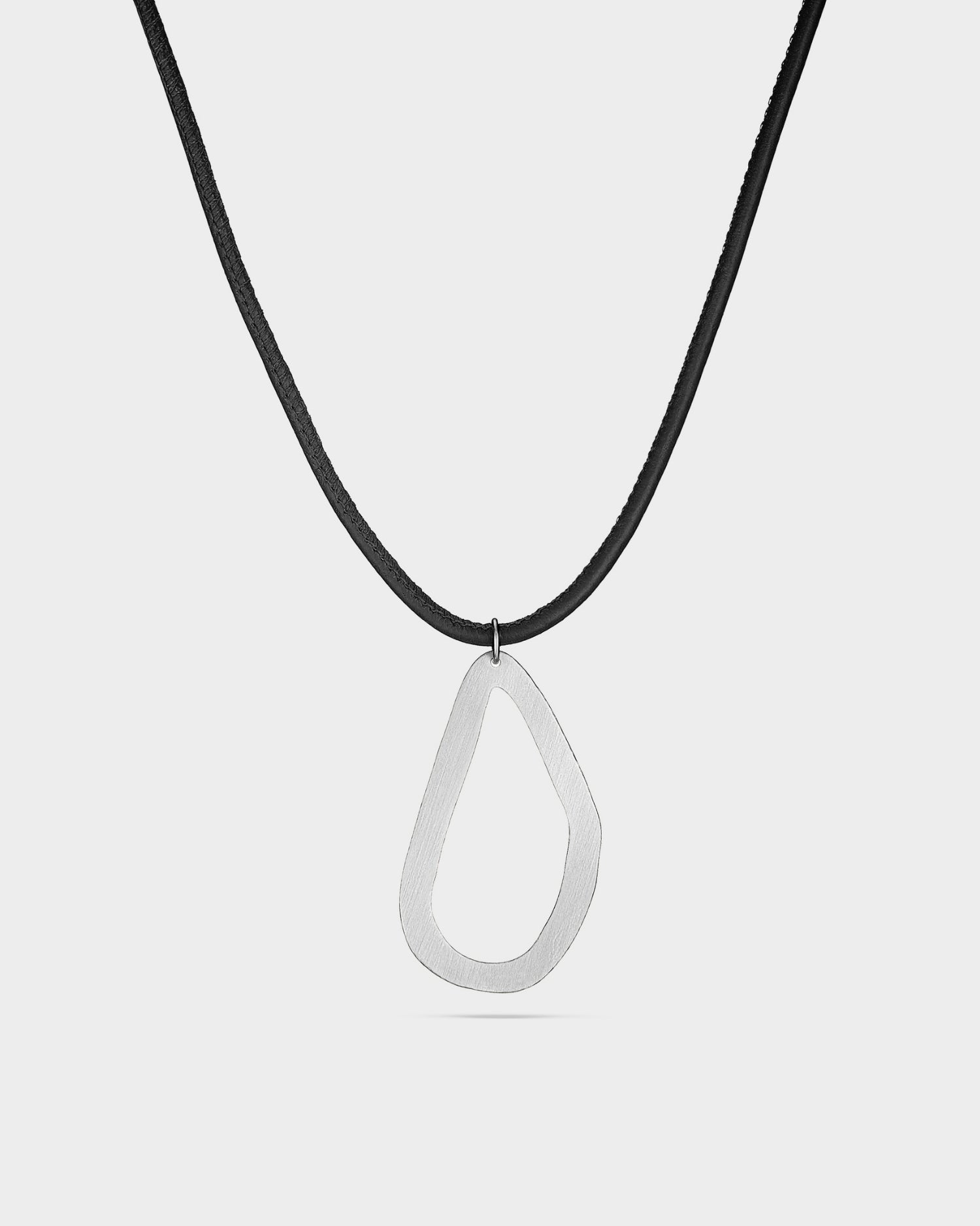 14k white gold seashell cord necklace
