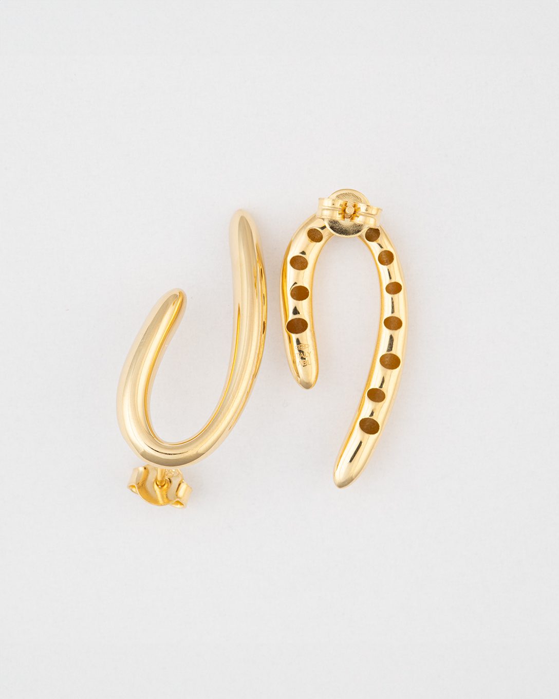 Yellow gold Hooked earrings