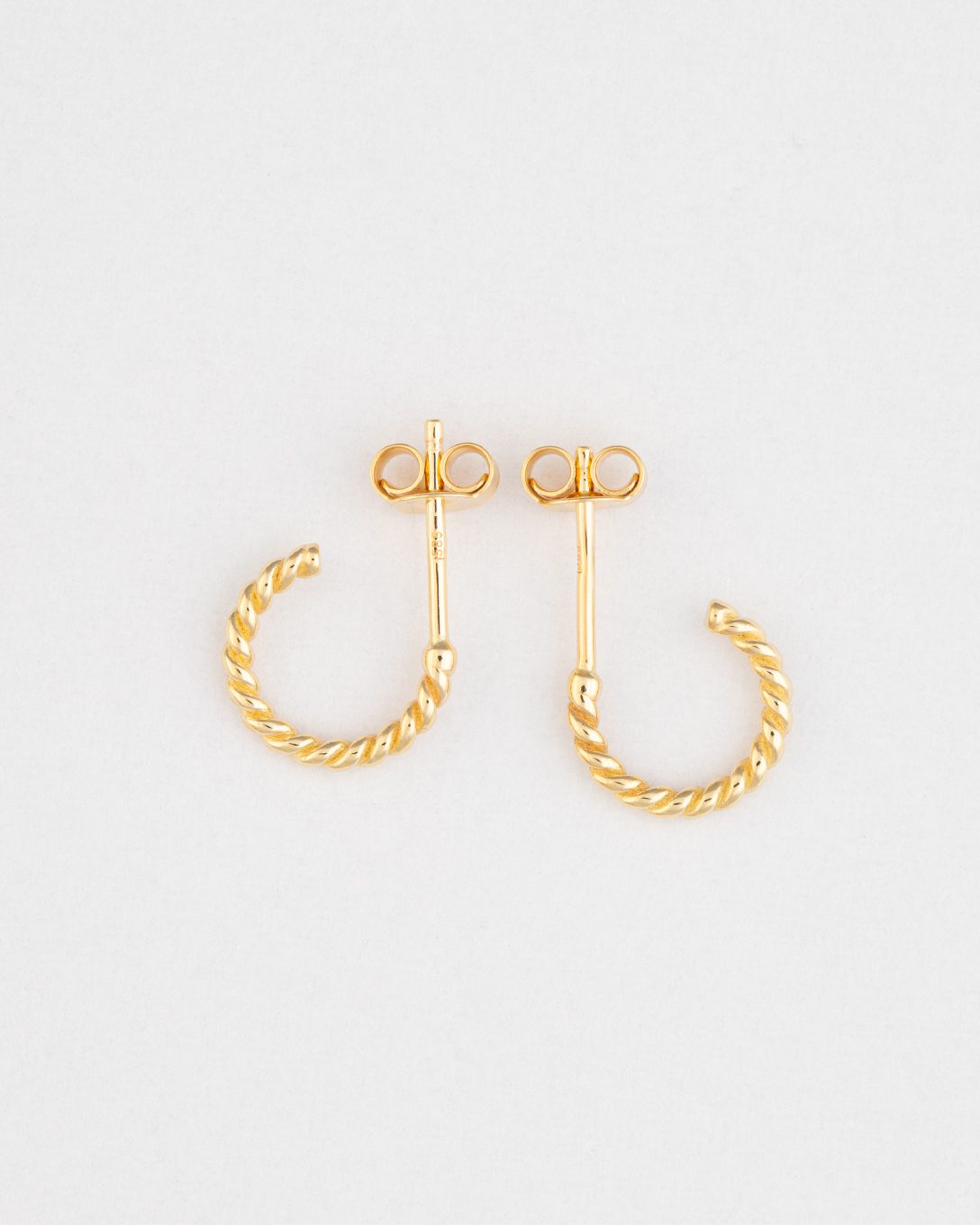 Yellow gold braided earrings