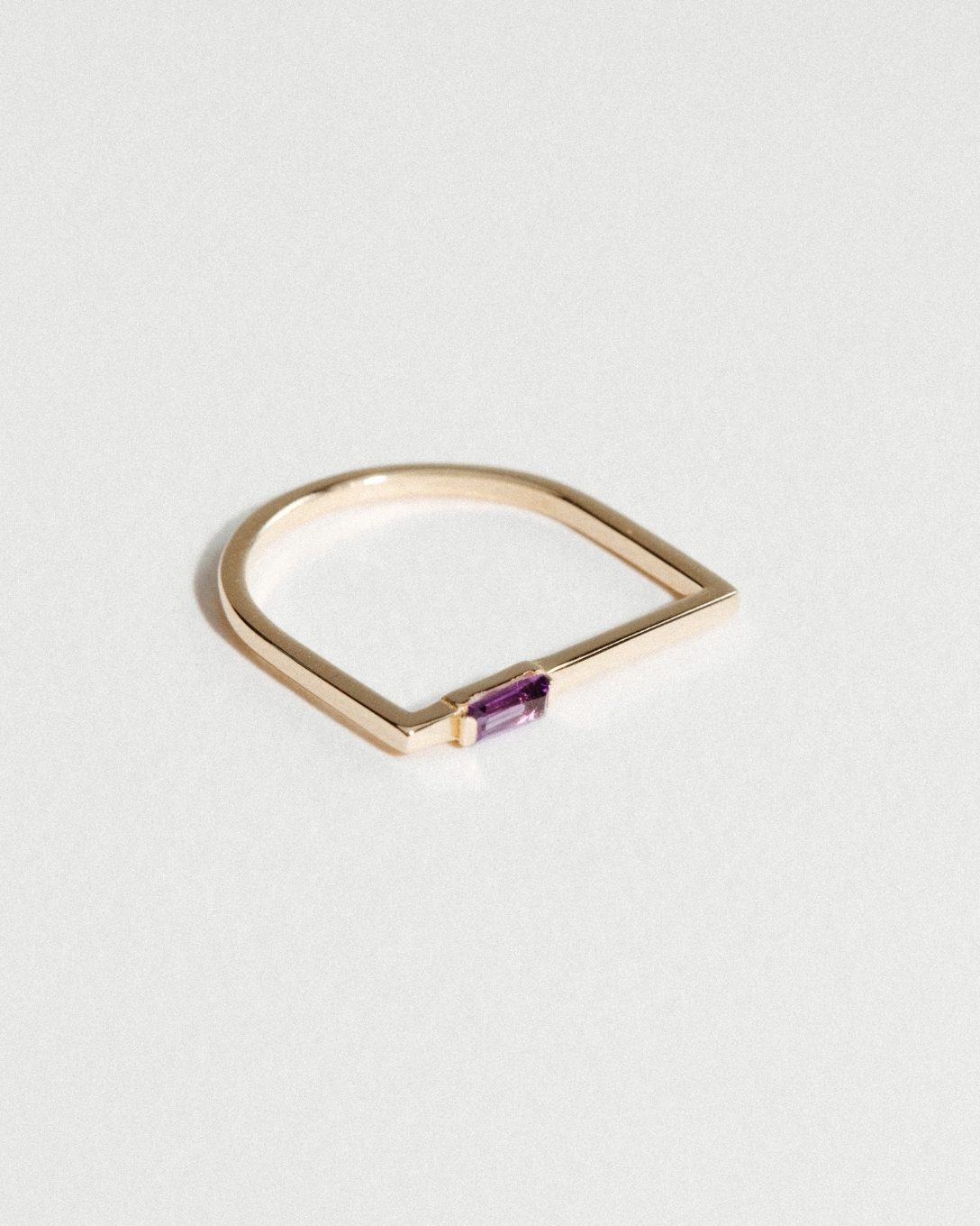 Amethyst yellow gold Baguette ring
