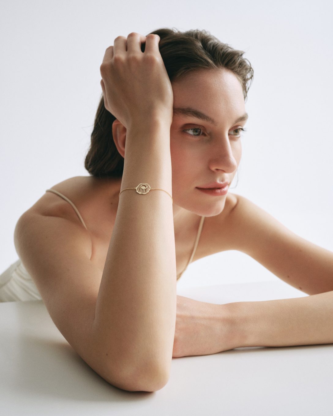 Brățară cu Bujor din aur galben