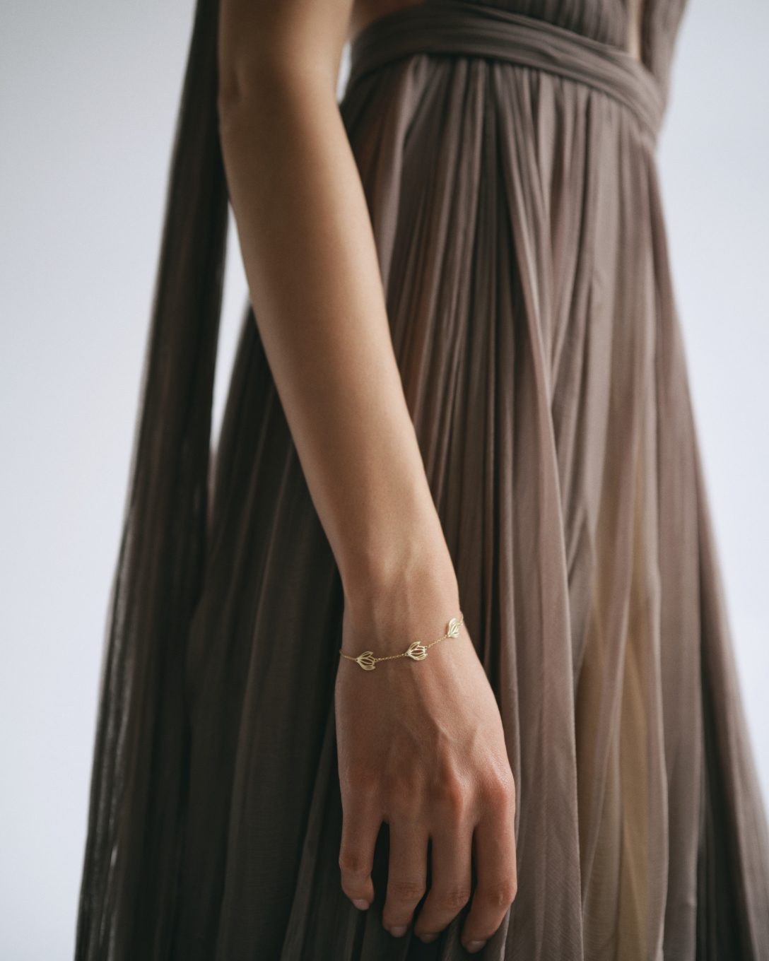 Brățară cu Magnolie din aur galben