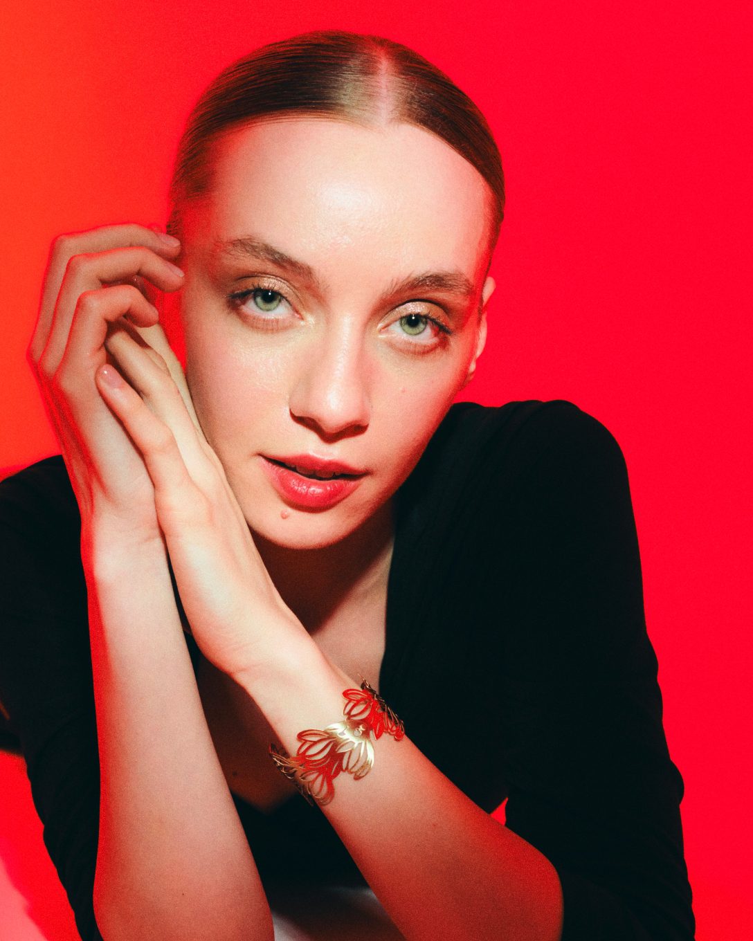 Yellow gold magnolia fixed bracelet