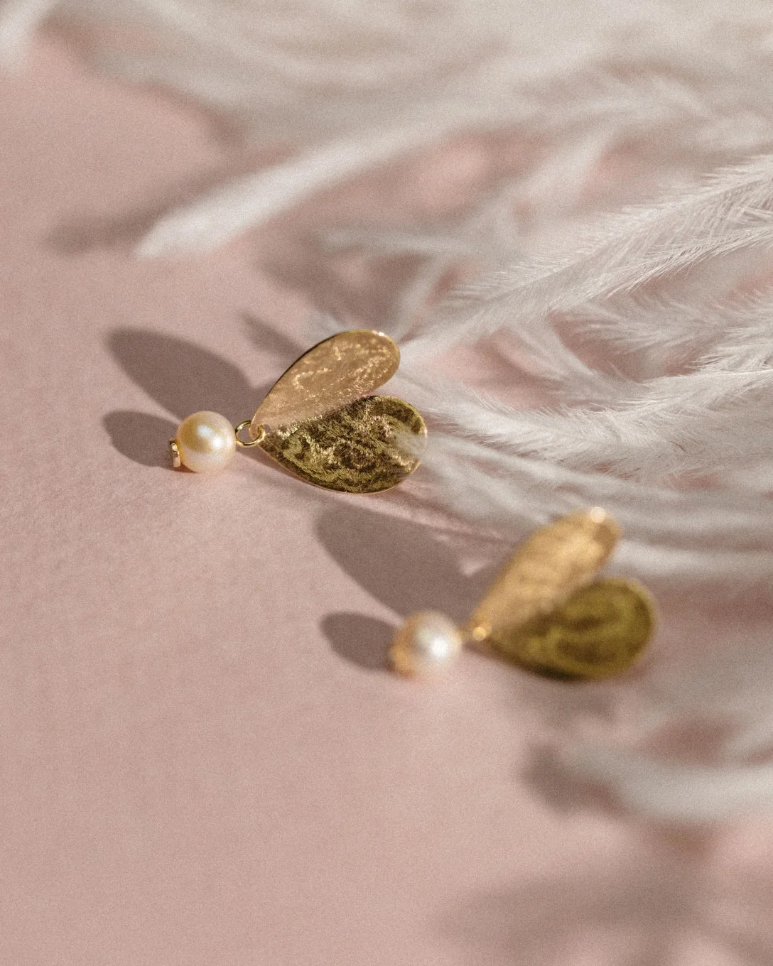 Small yellow gold solid heart and pearl earrings