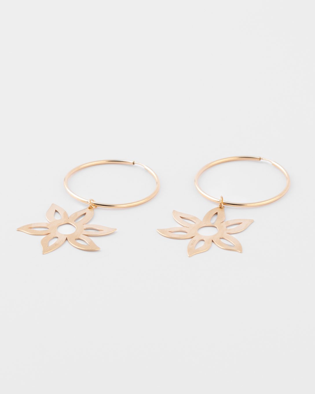 Large yellow gold flower hoop earrings