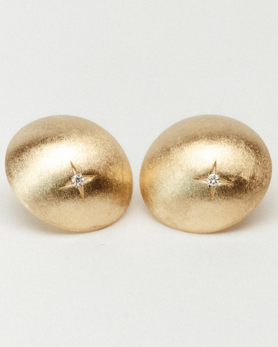 Cercei globes mari din aur galben cu diamant natural