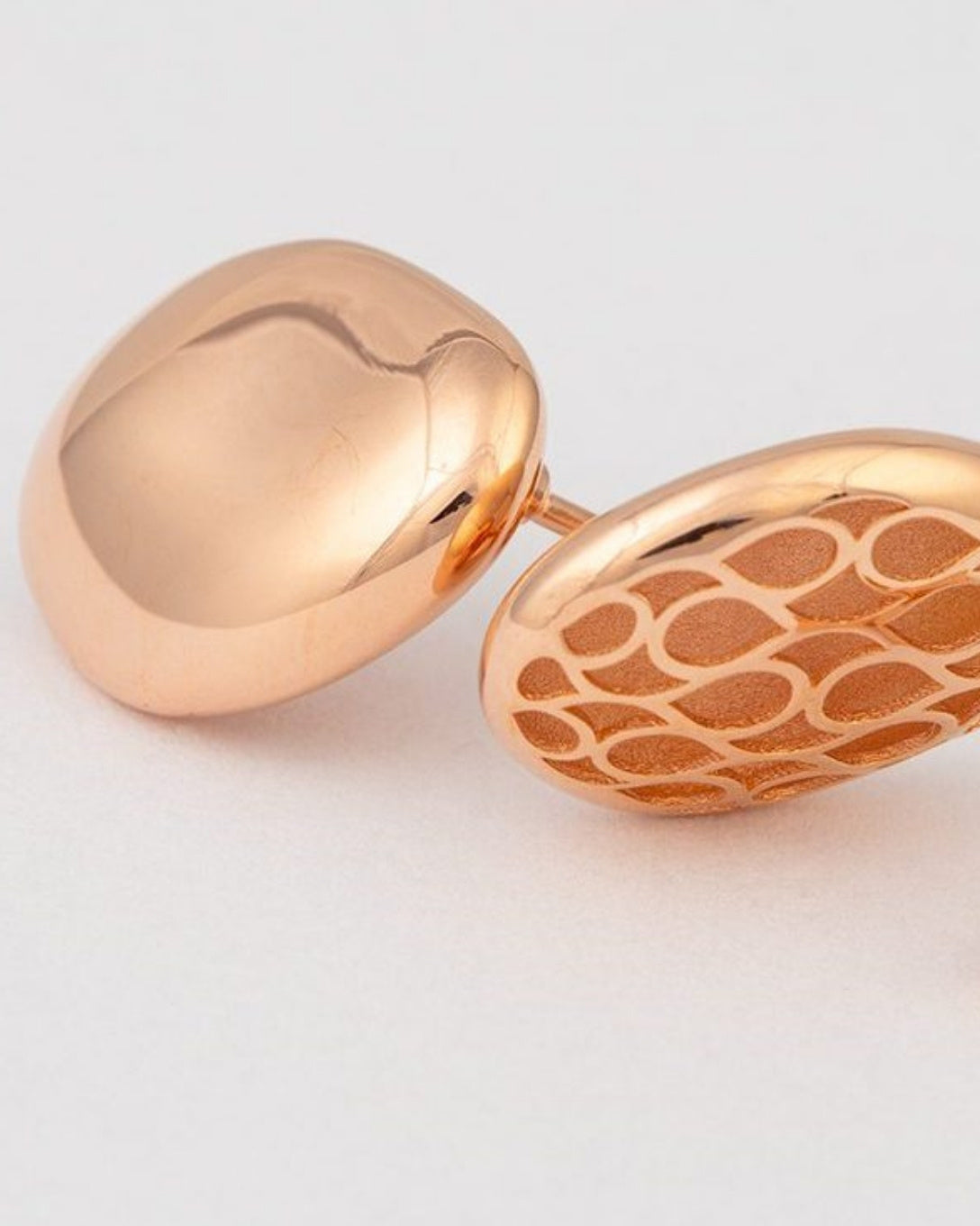 Cercei melted drop small din aur rose