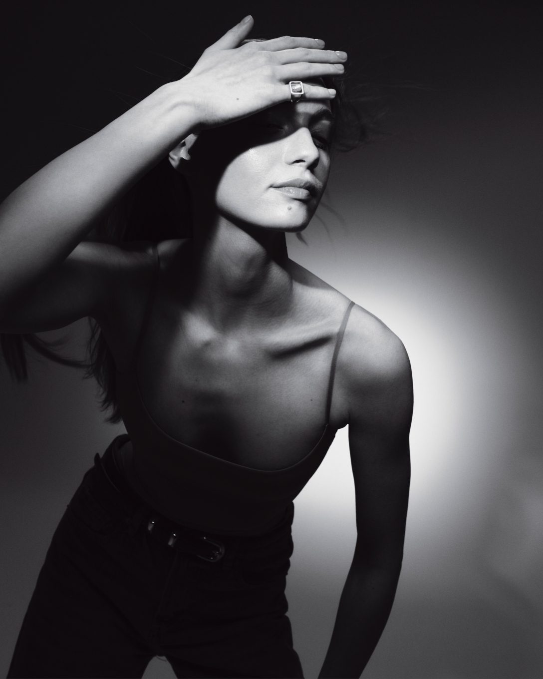 Yellow gold Manifest ring with natural baroque pearl