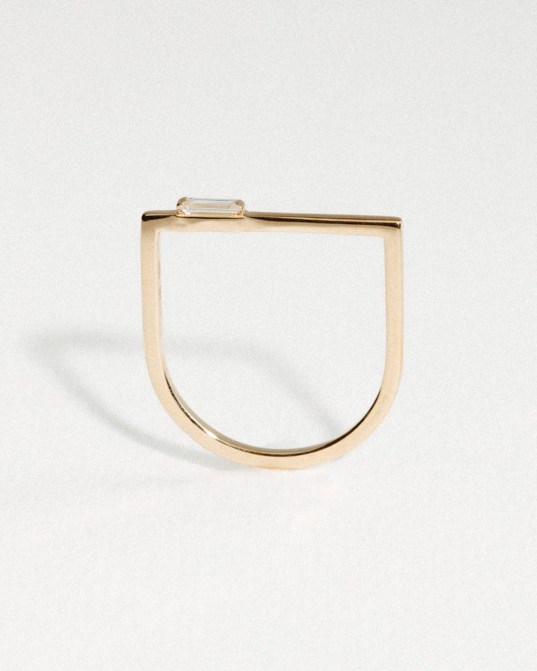 Inel Baguette din aur galben cu diamant natural