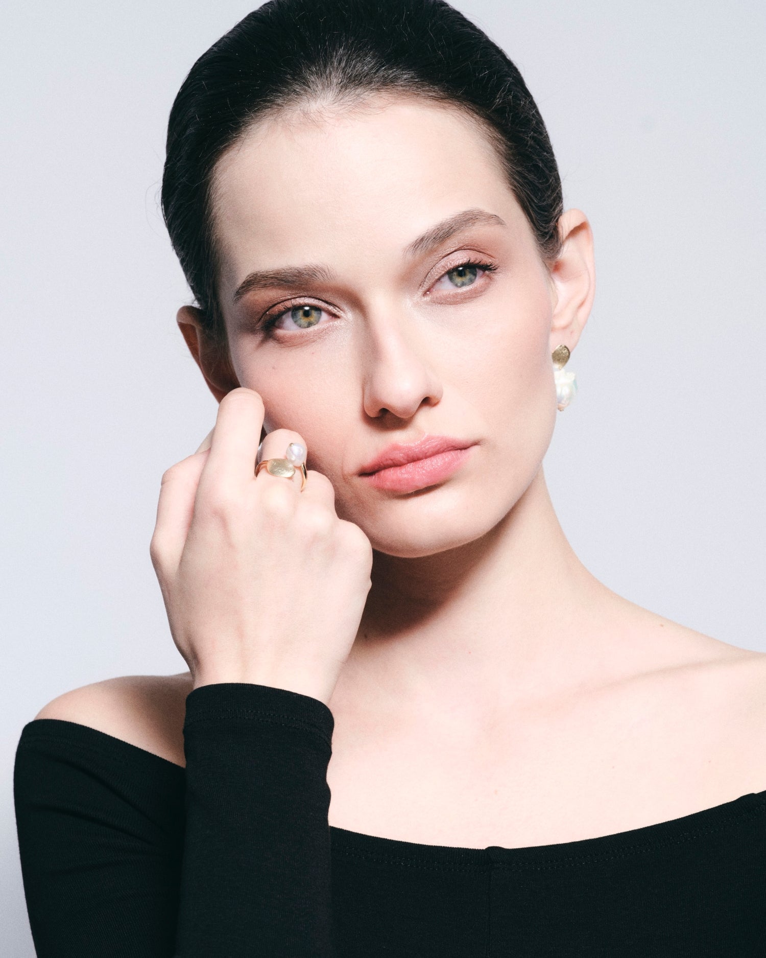 Inel din aur galben cu perlă barocă naturală