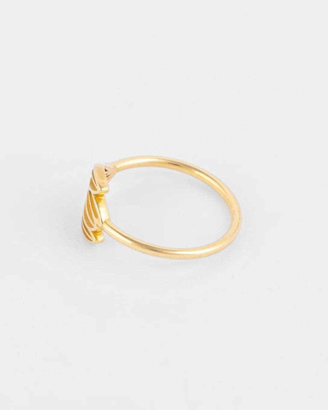 Inel cu magnolie din aur galben