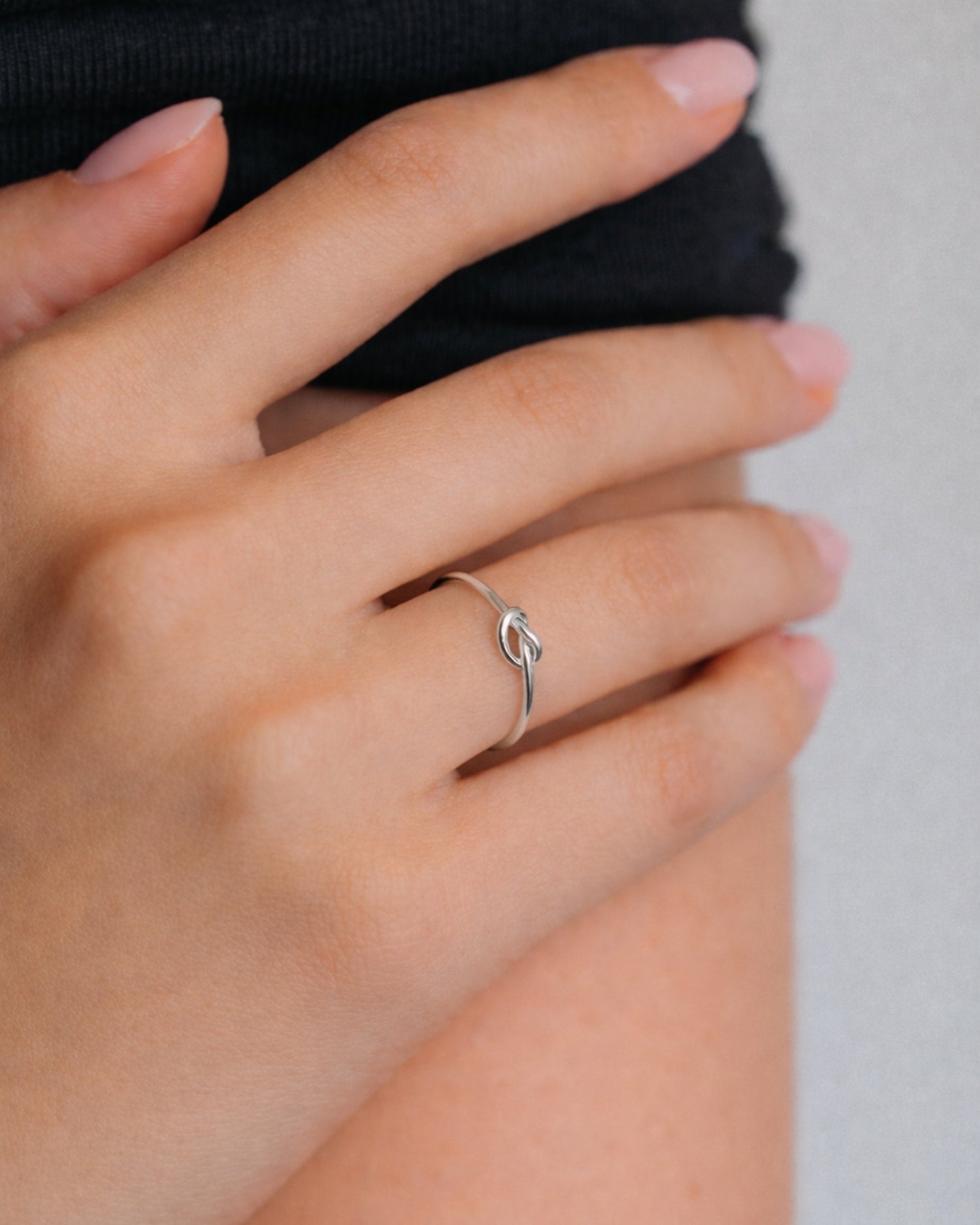 White gold Knotted ring