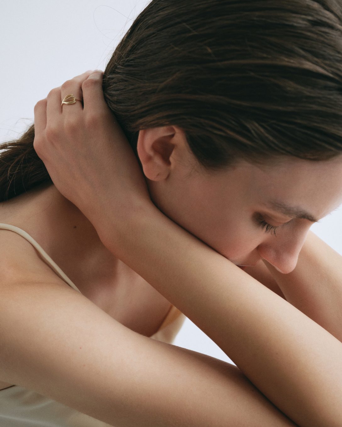 Inel cu magnolie din aur galben