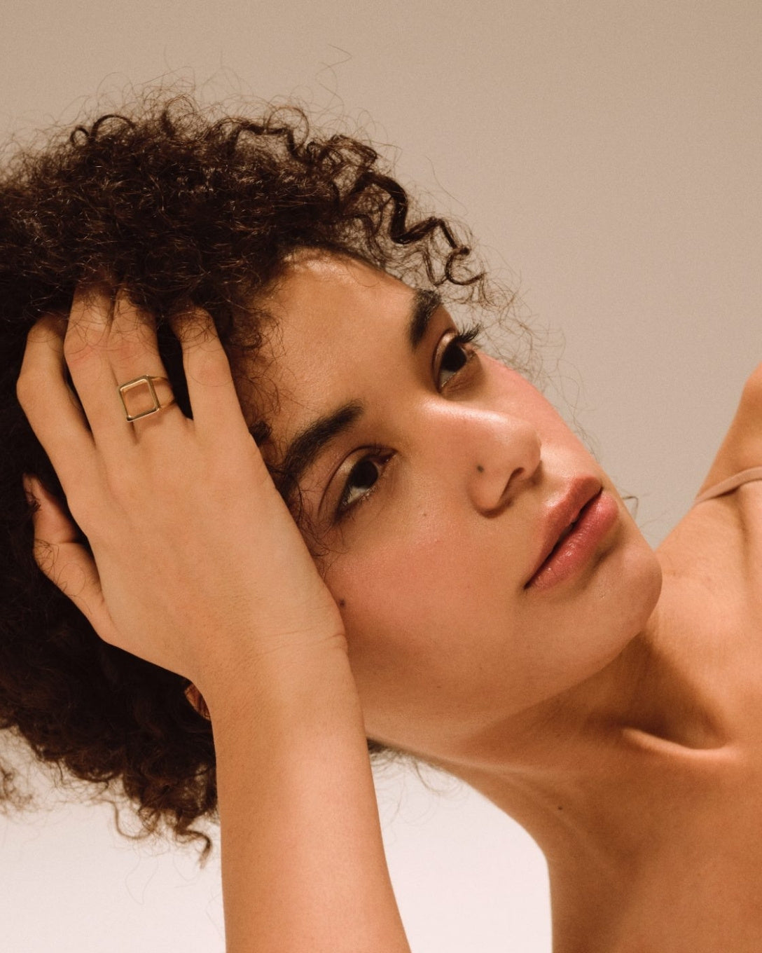 Yellow gold Manifest ring