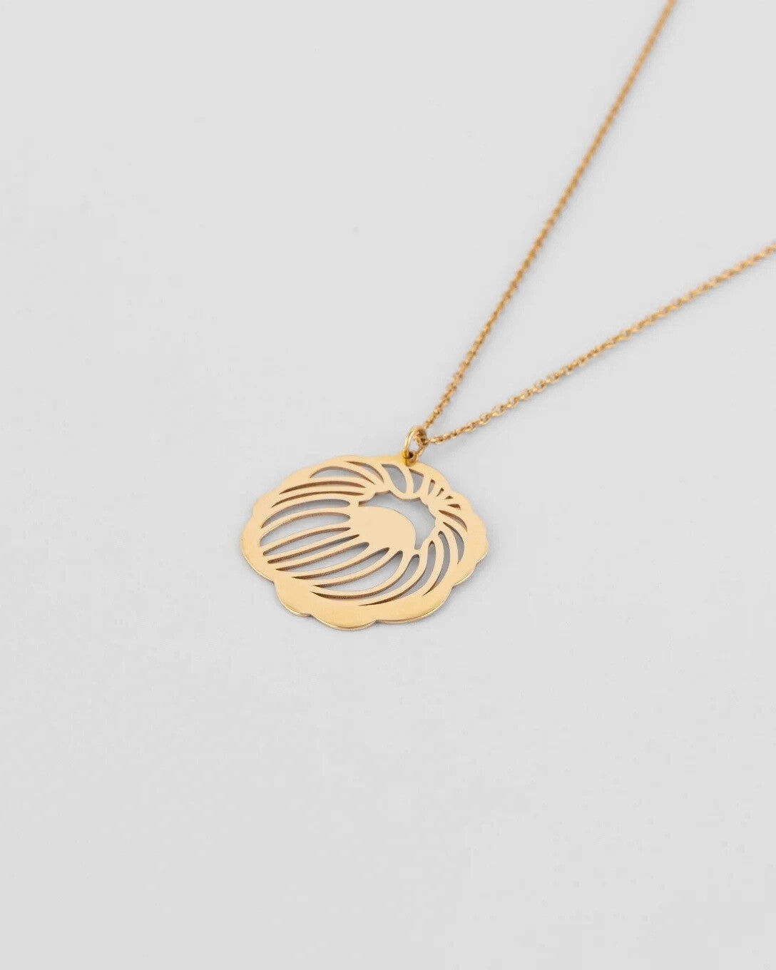 Lanț cu bujor din aur galben