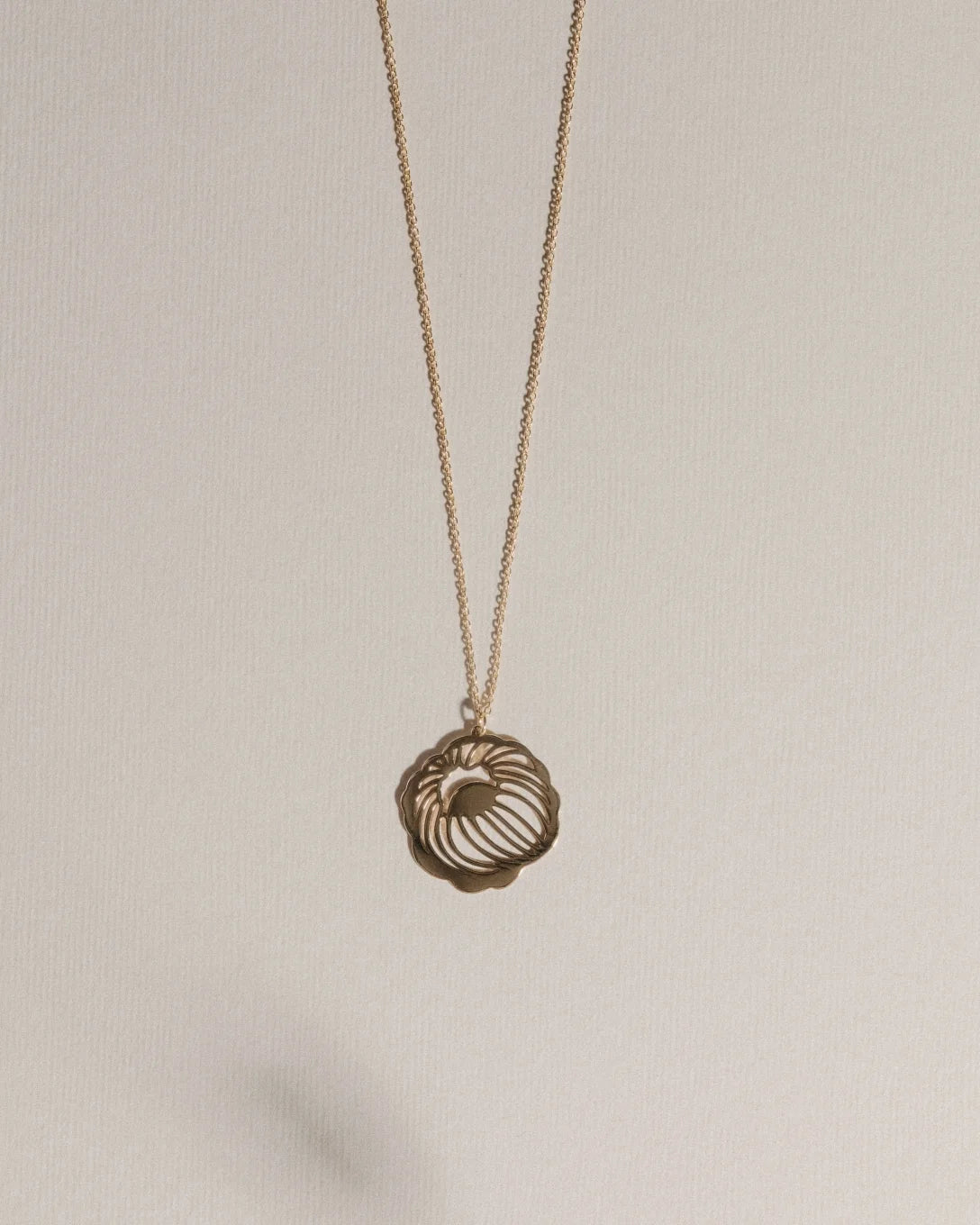 Lanț cu bujor din aur galben