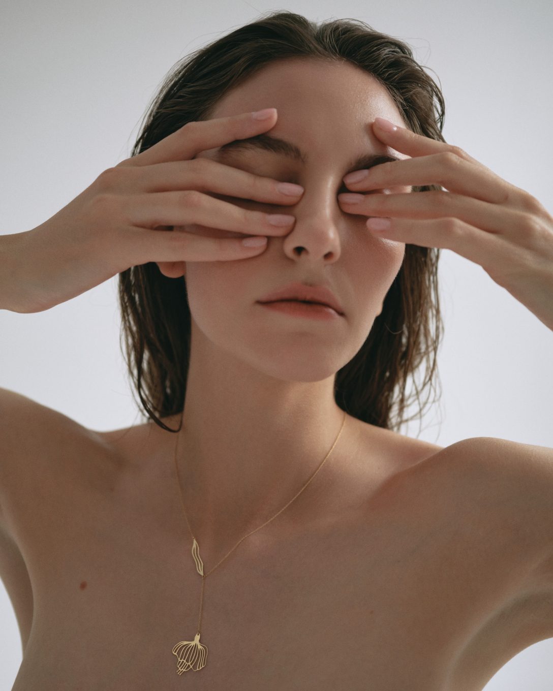 Lanț cu mac din aur galben