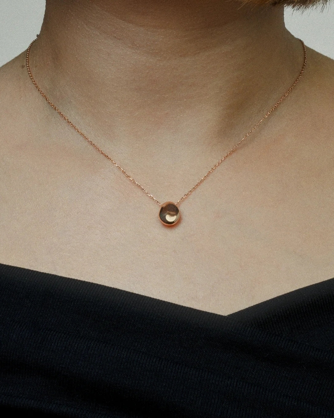 Yellow gold Melted drop rose necklace