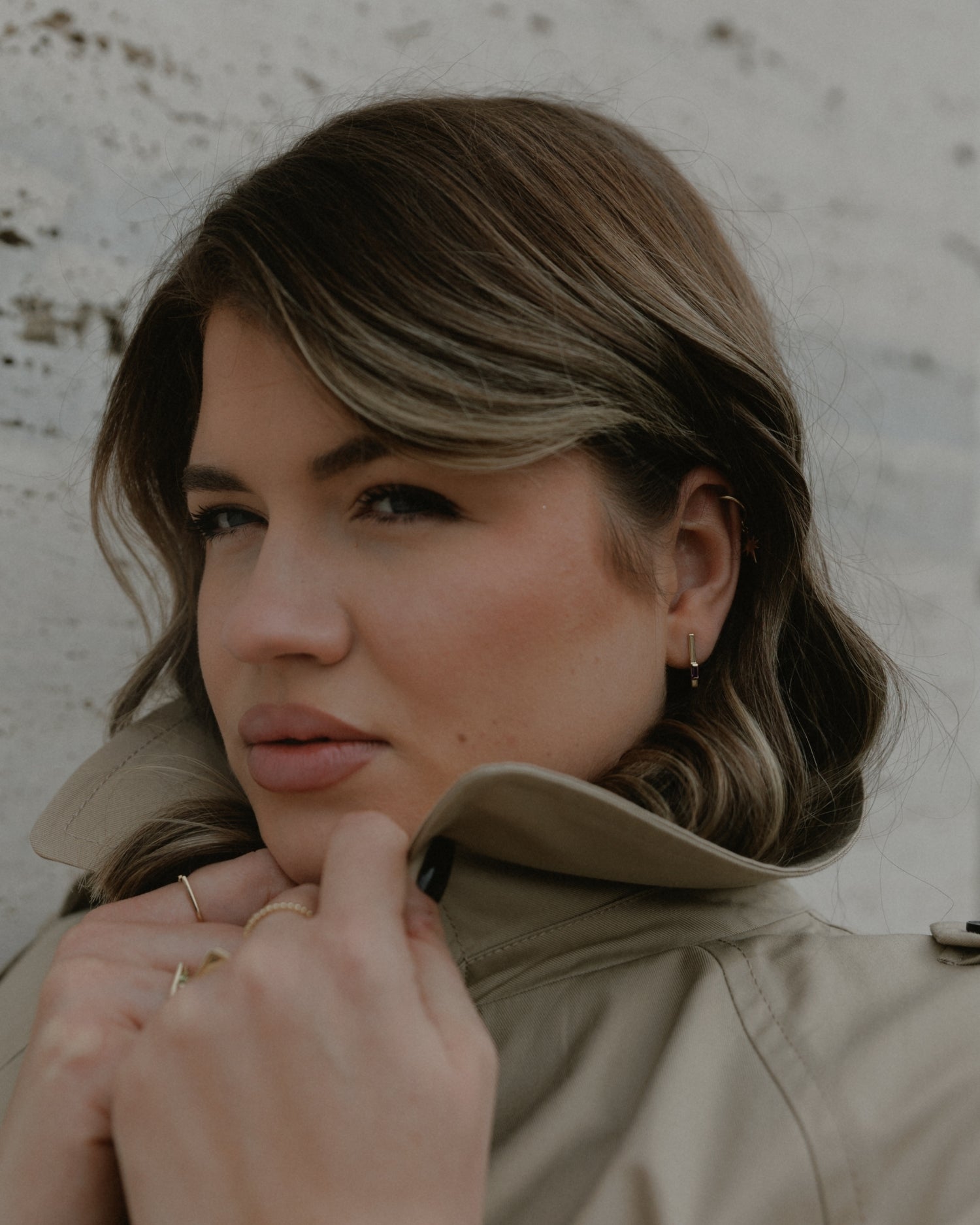 Cercei Baguette linear din aur galben cu safir