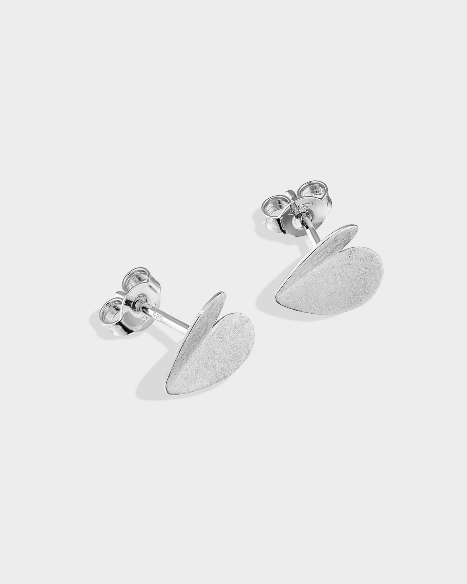 White gold mini heart stud earrings