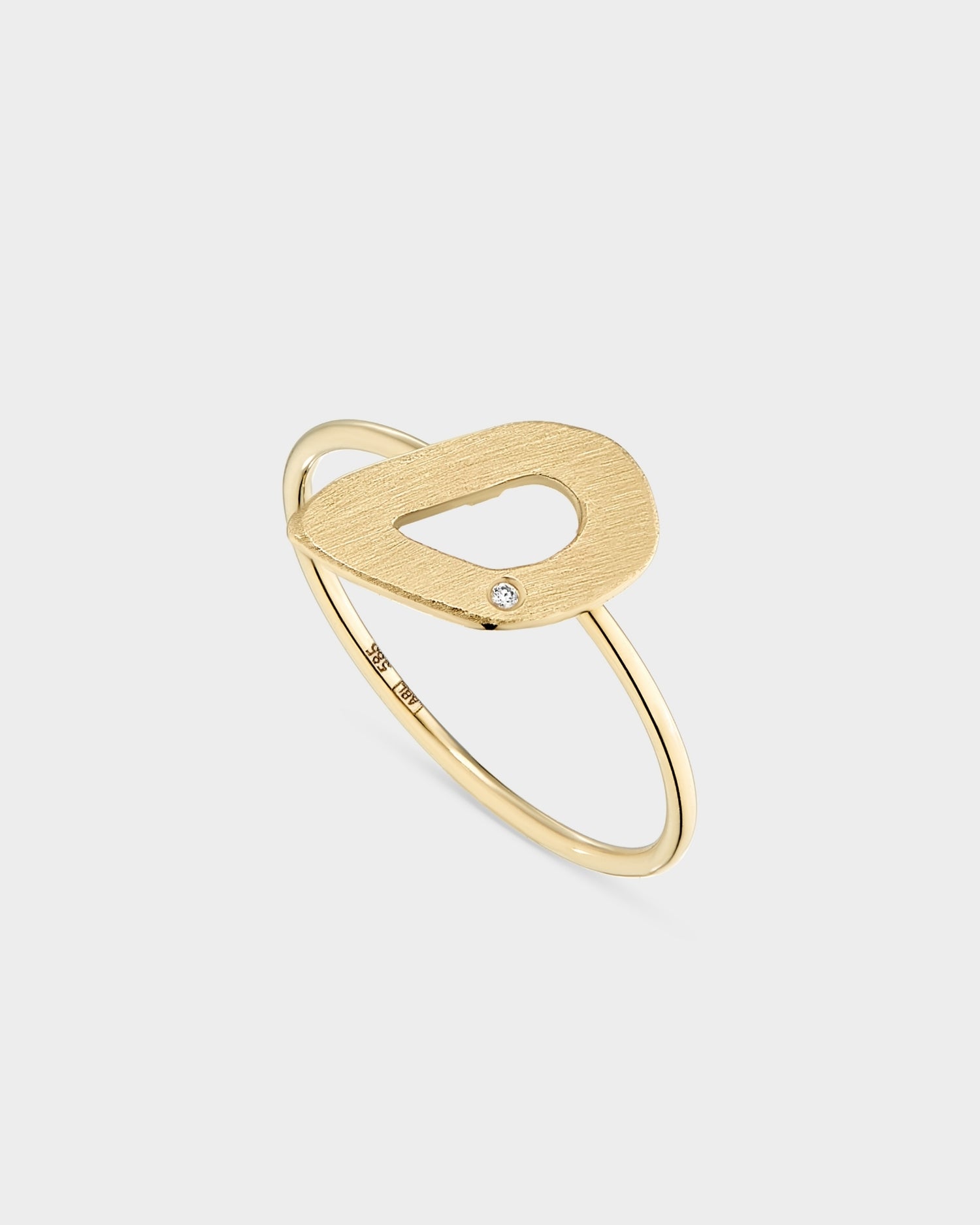 14k gold mini seashell ring with natural diamond