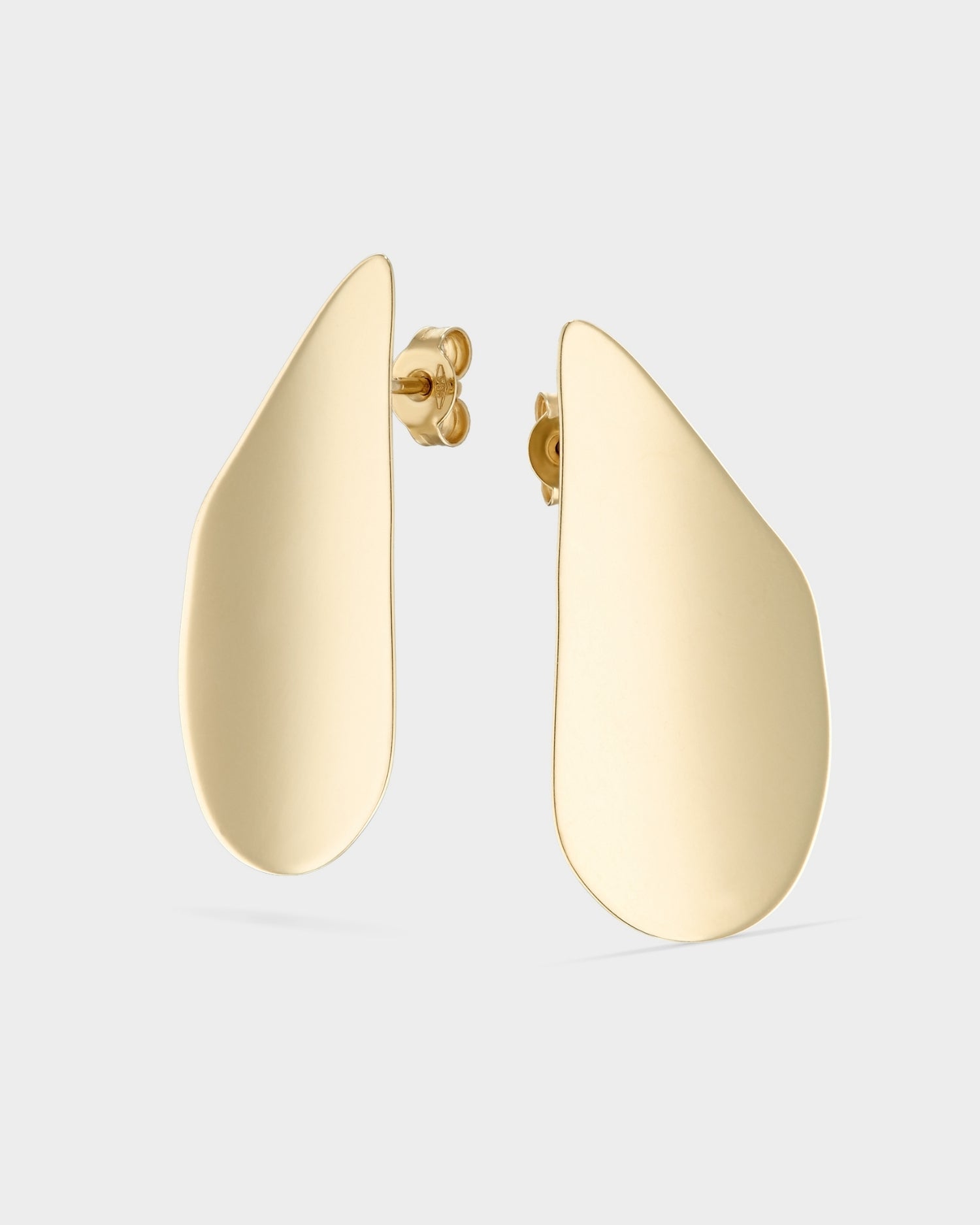14k gold glossy seashell earrings 