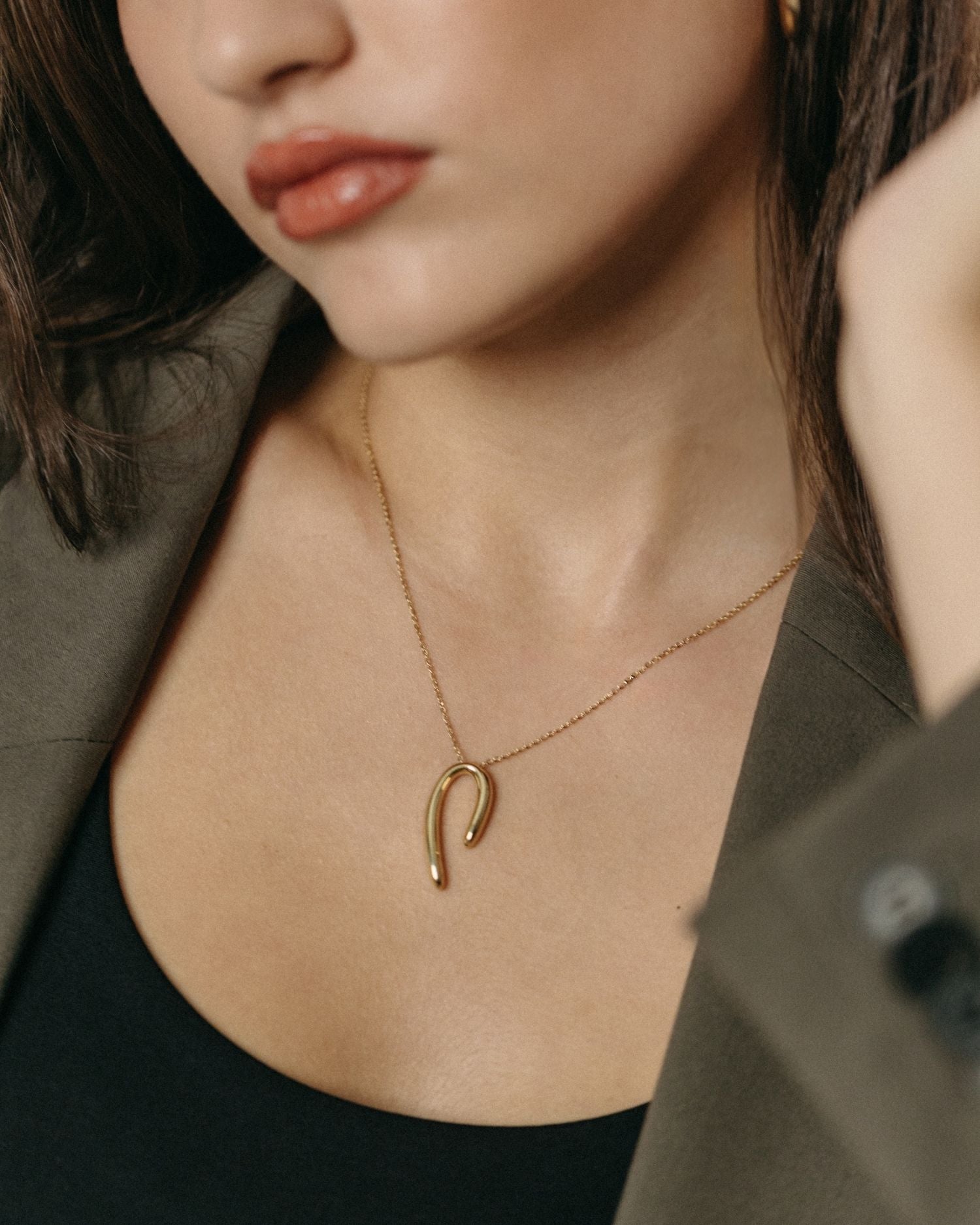 Yellow gold Hooked necklace