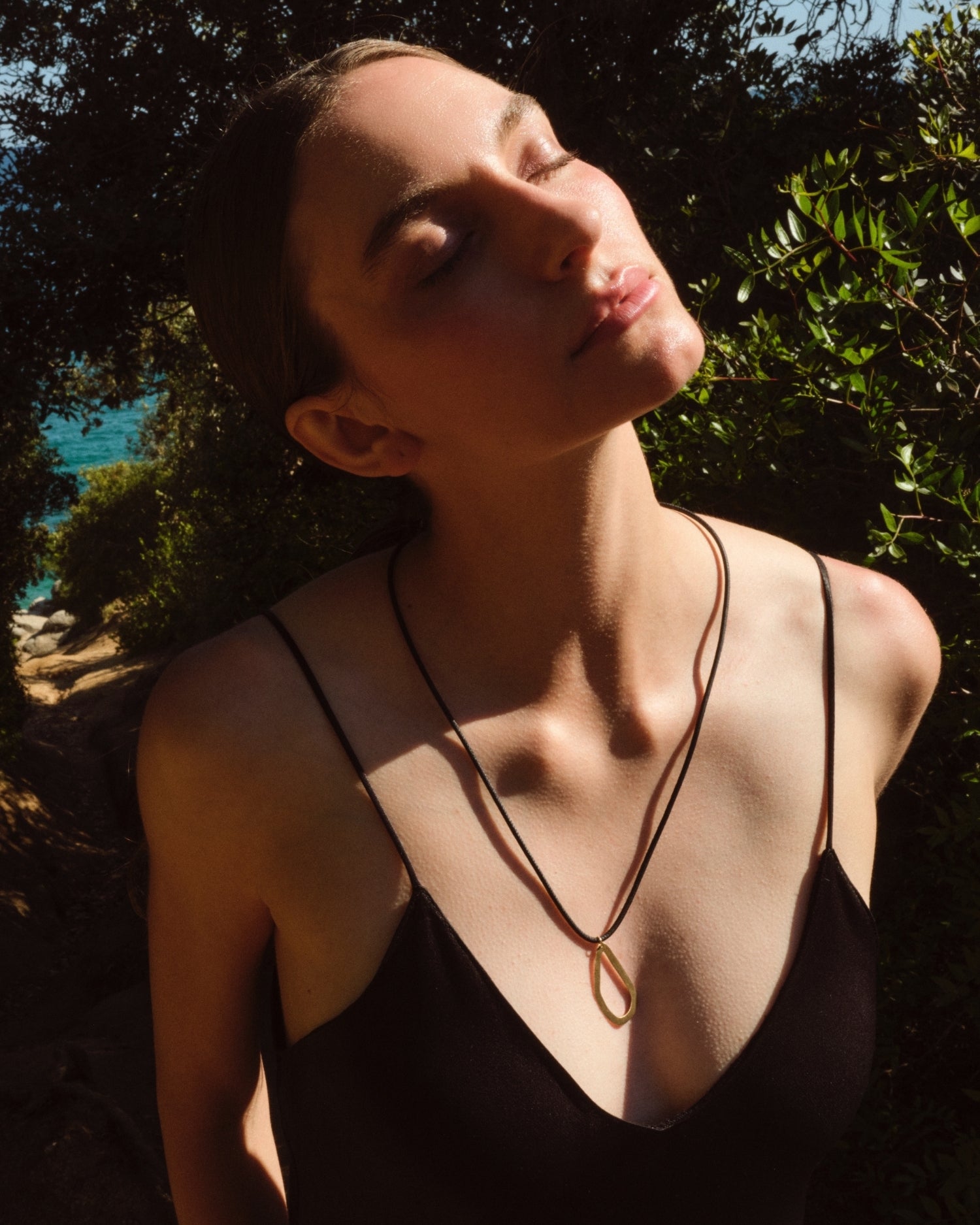 14k gold seashell cord necklace