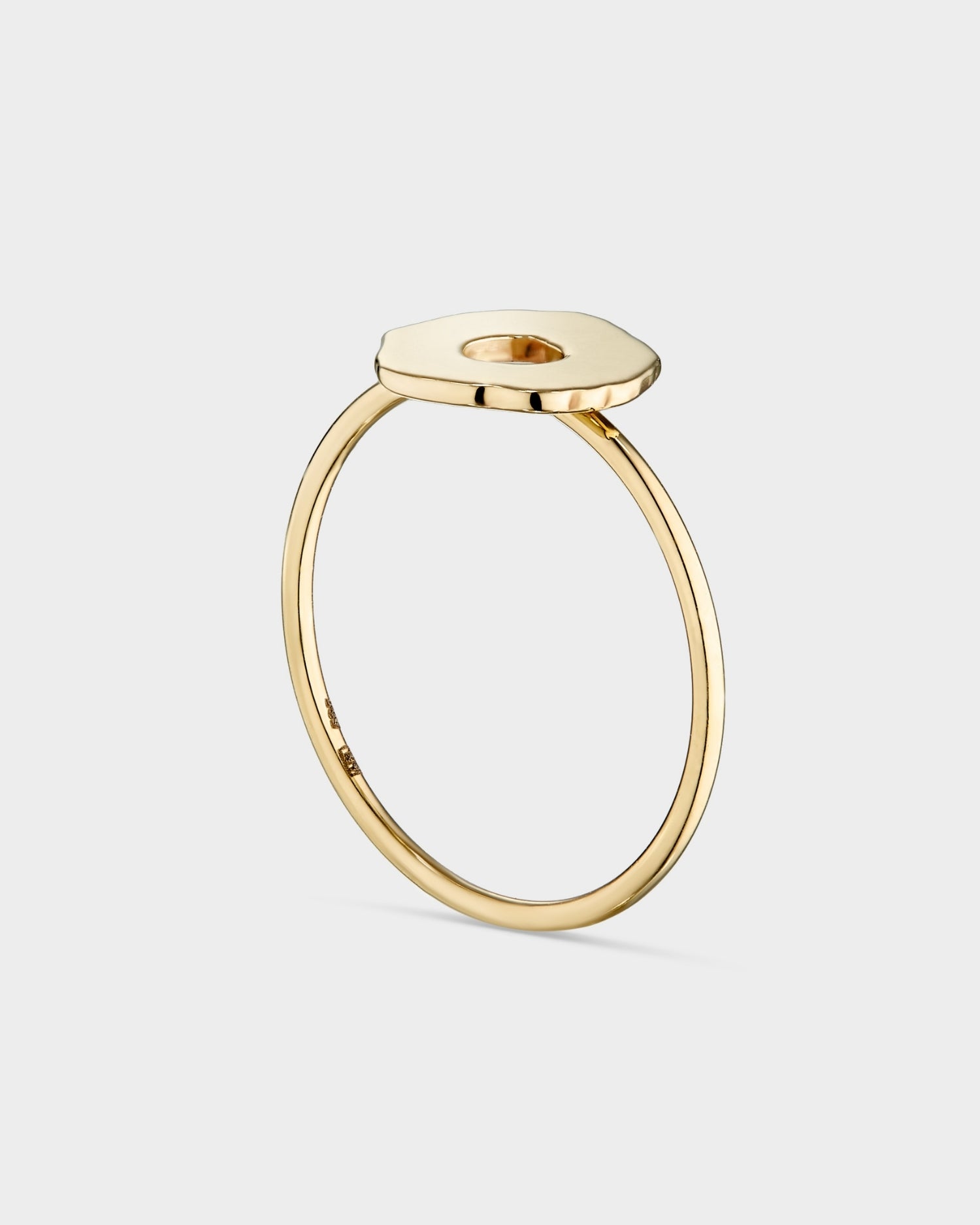 14k gold mini round seashell ring