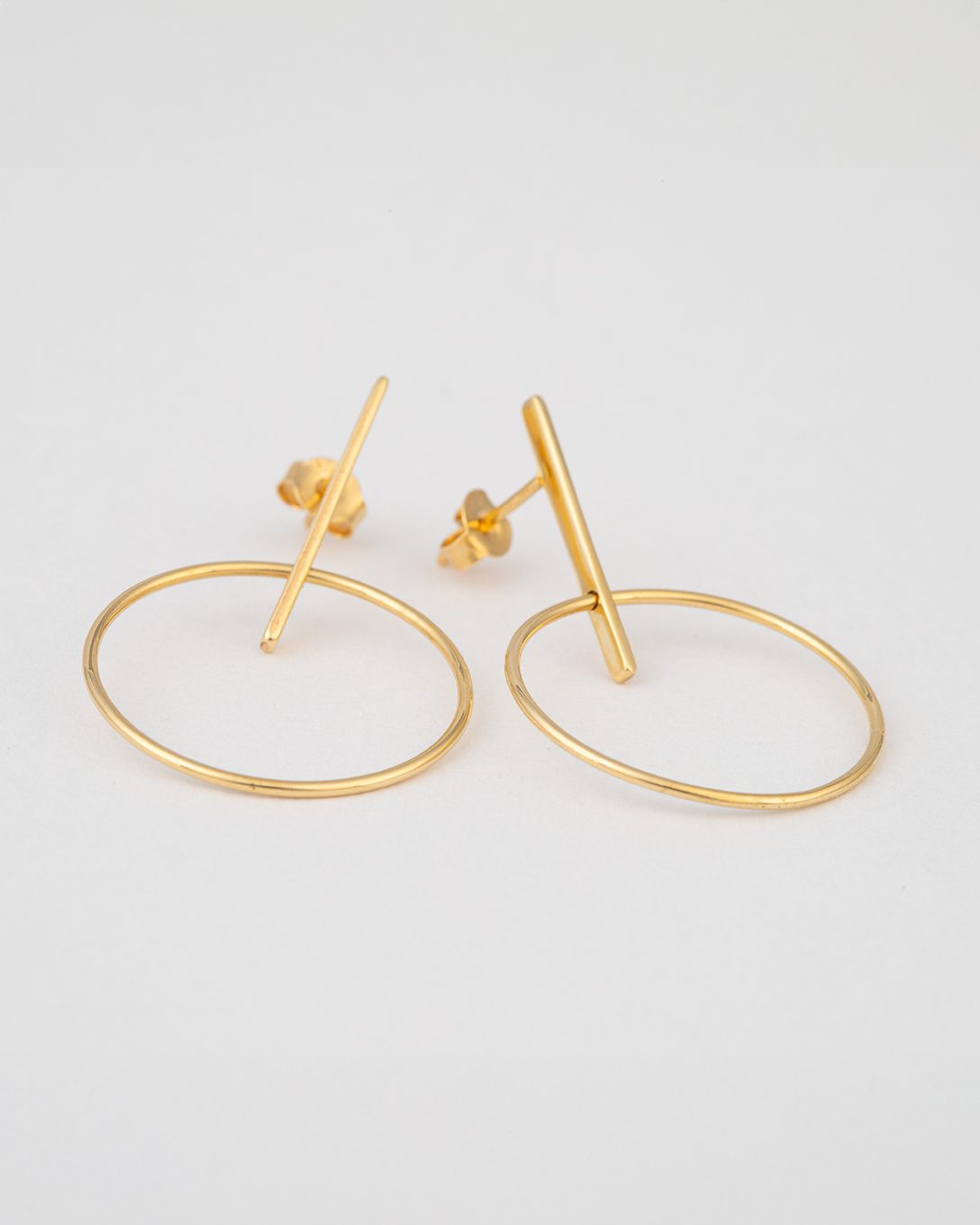 Yellow gold circle and line XL earrings