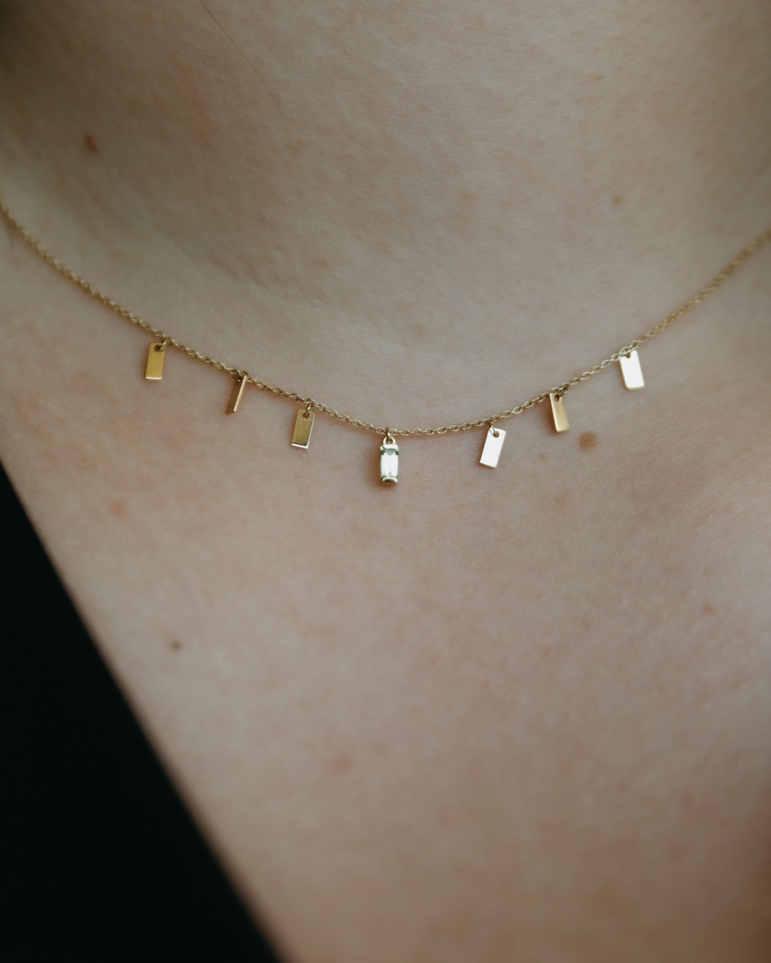 Baguette 14k gold string necklace with natural diamond