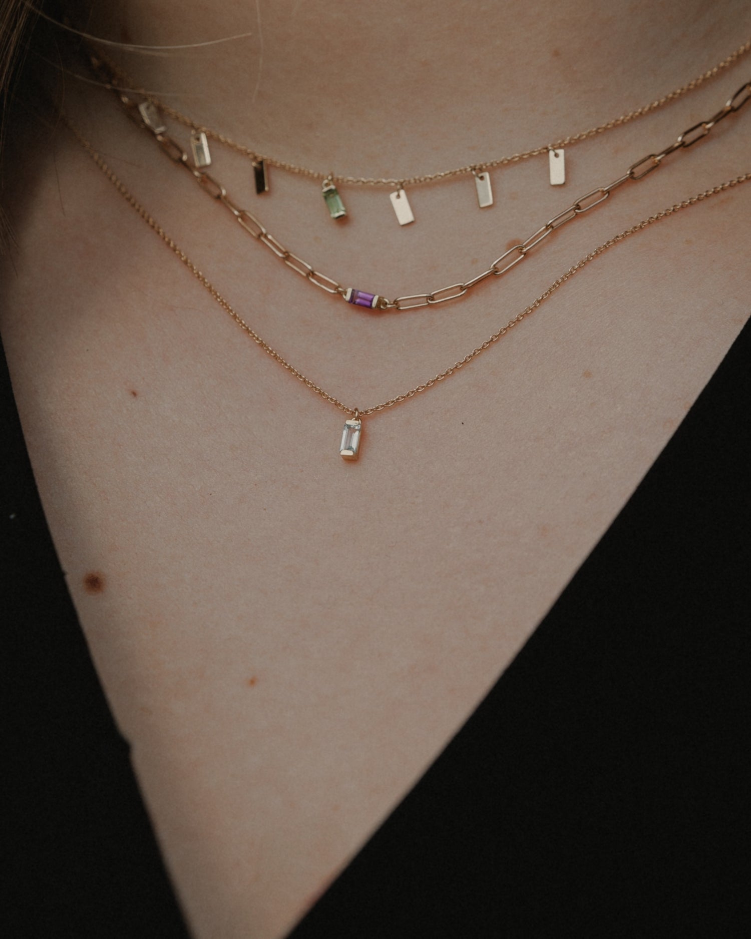 Baguette 14k gold string necklace with peridot gemstone