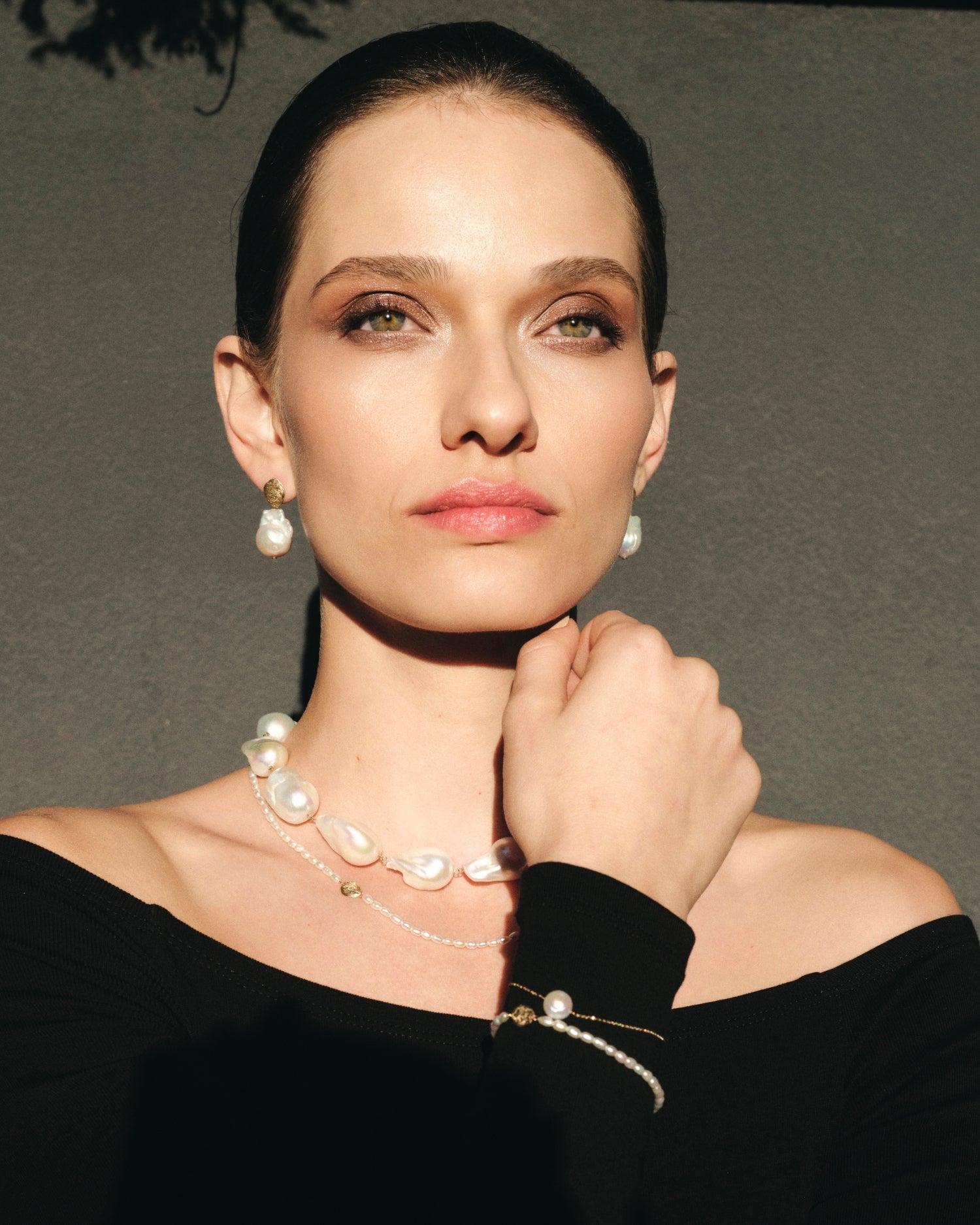 Brățară din aur galben cu perle naturale mici