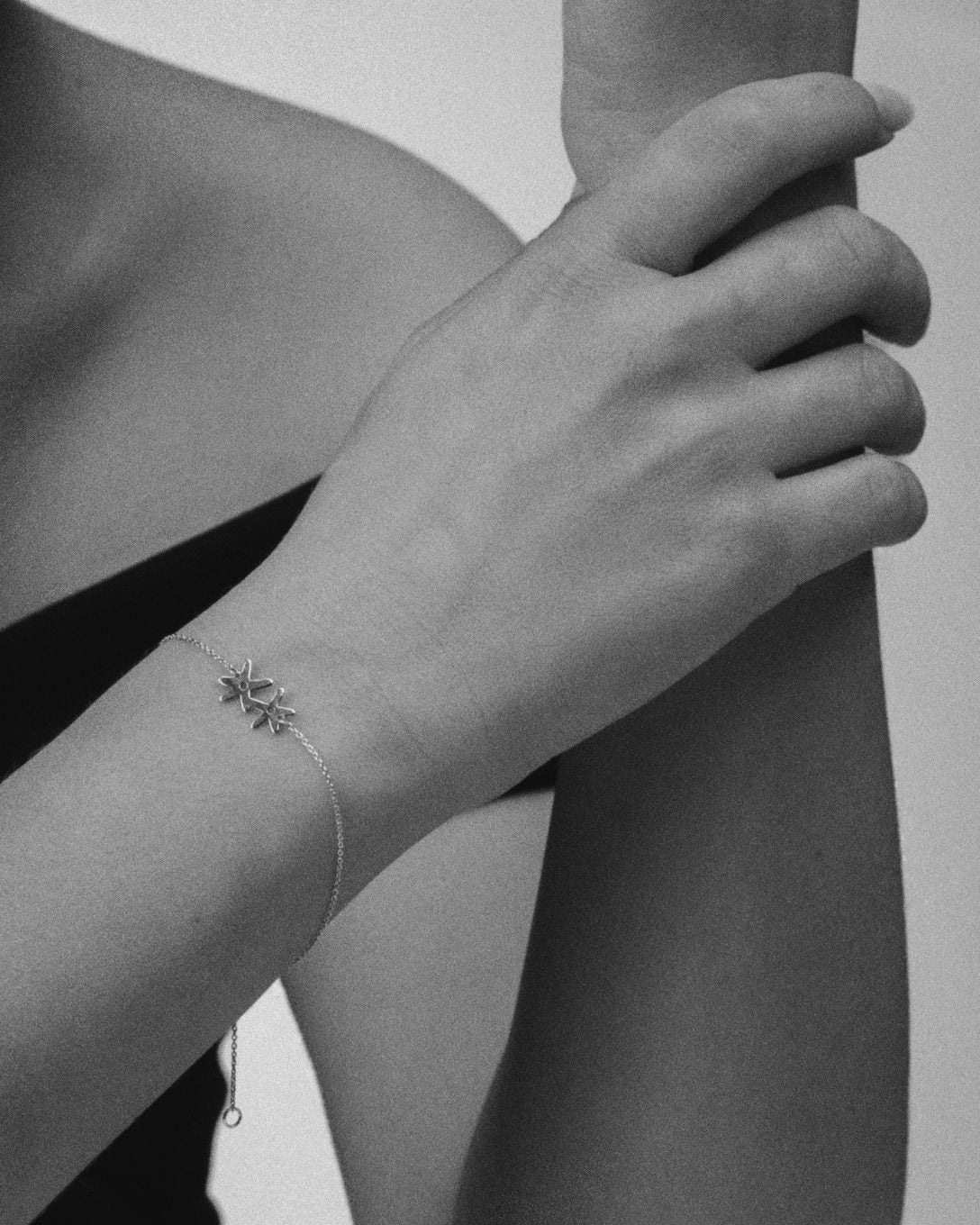 Brățară cu Liliac din aur galben