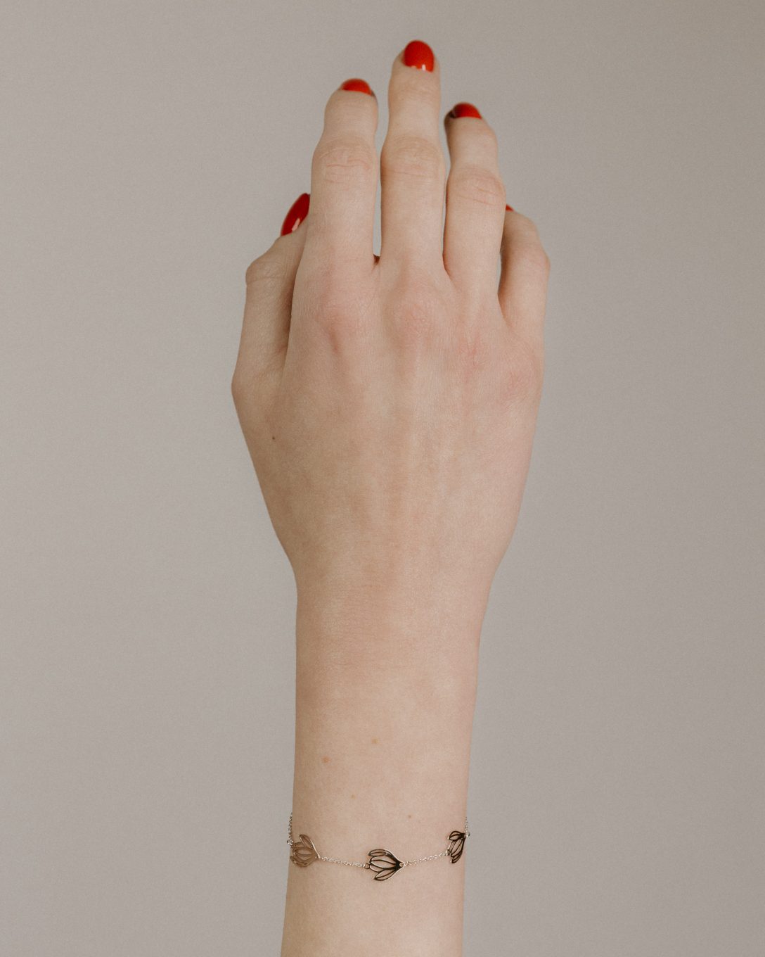 White gold magnolia bracelet