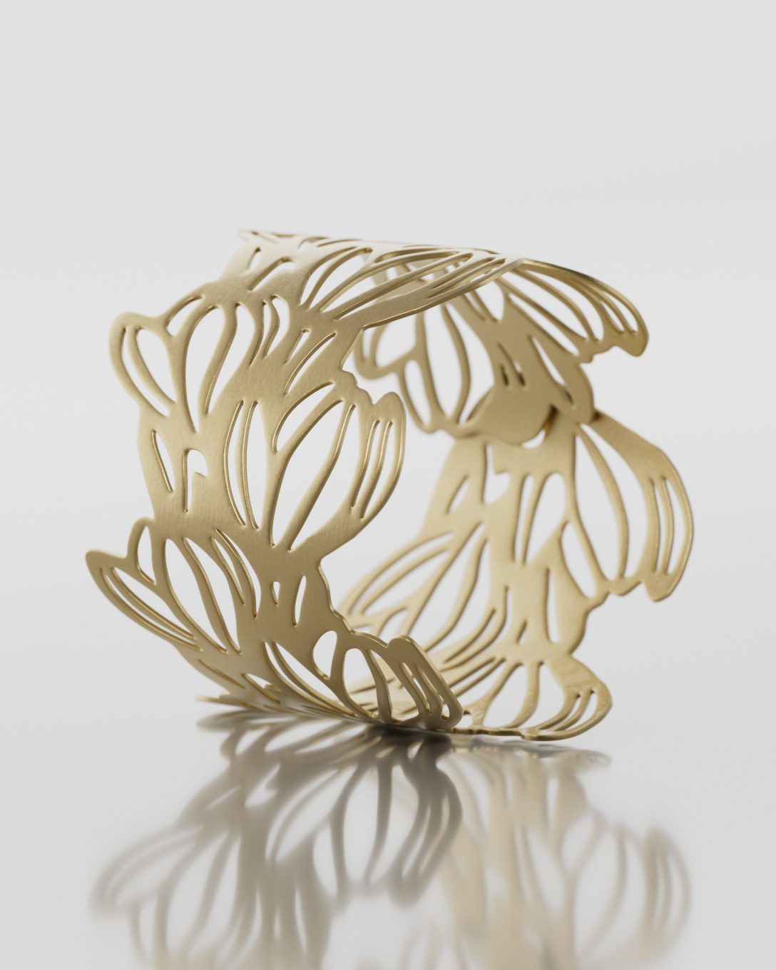 Yellow gold magnolia fixed bracelet