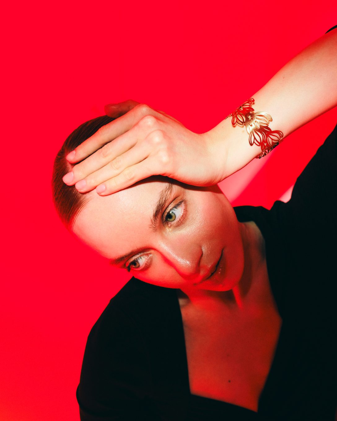 Yellow gold magnolia fixed bracelet