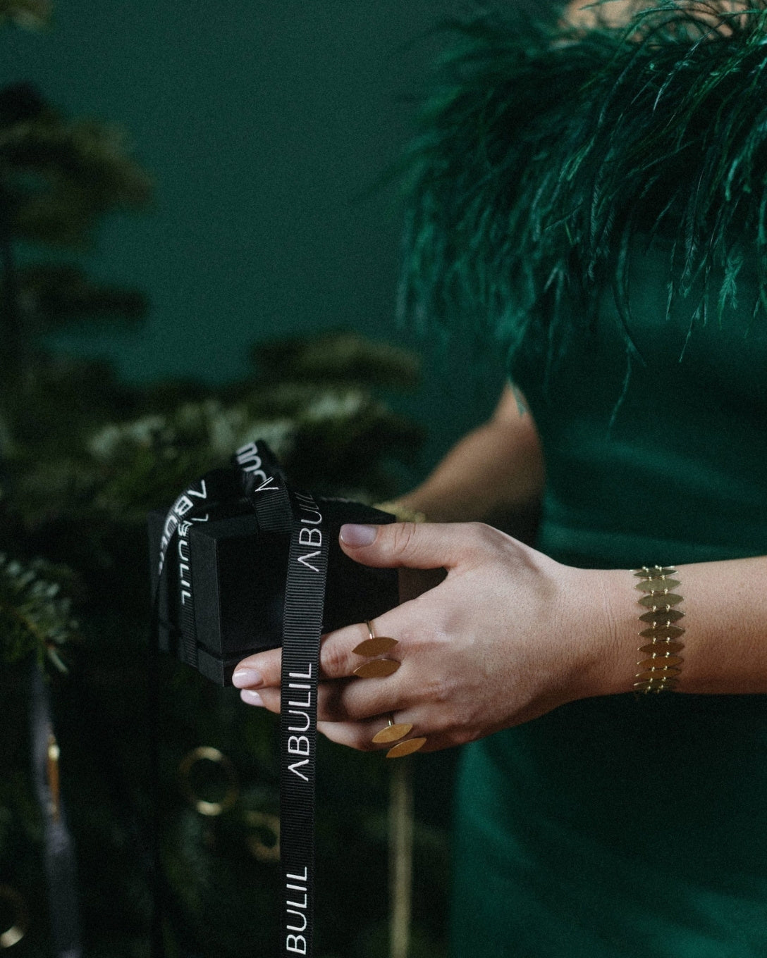 Yellow gold Oleander bracelet