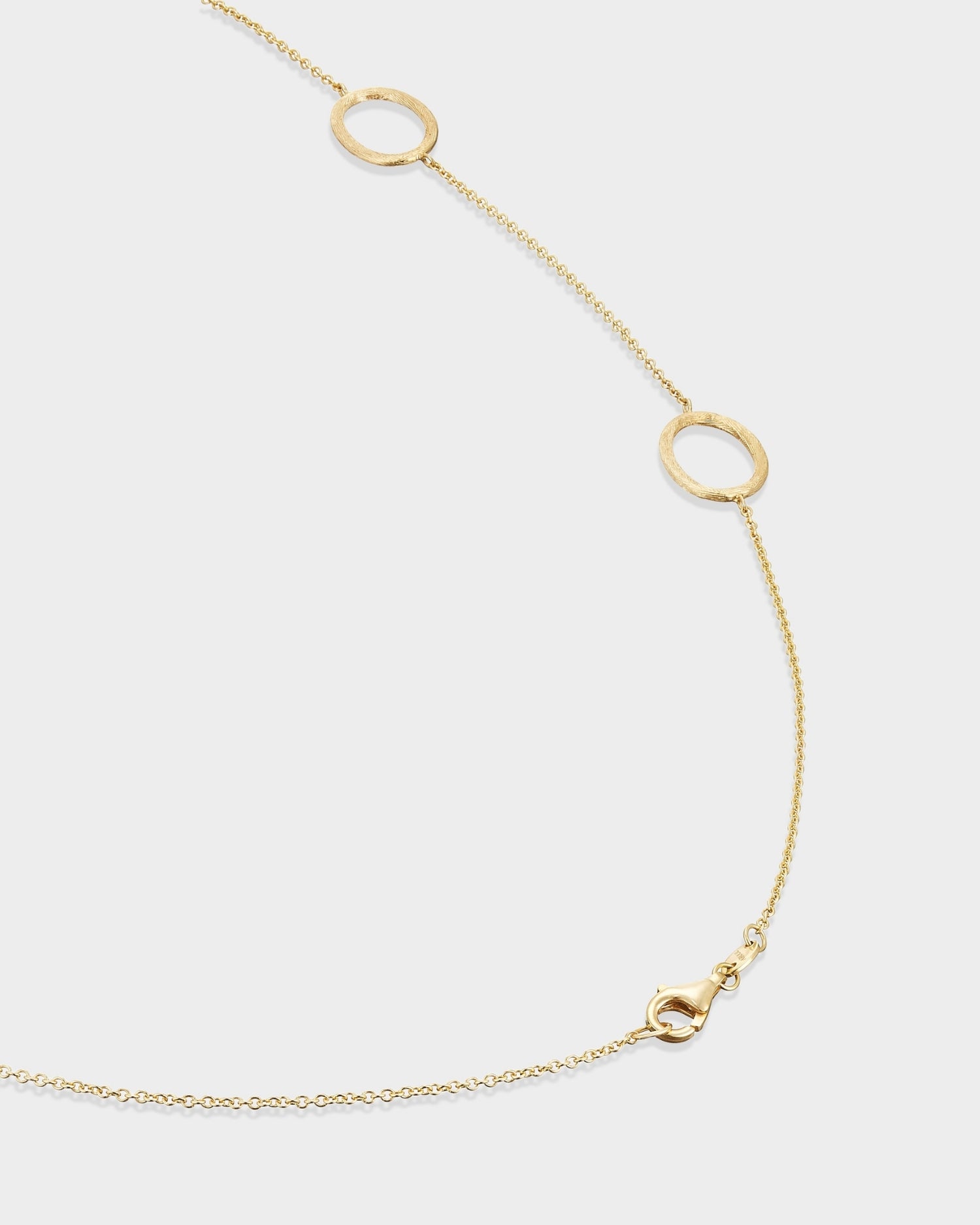 Brushed yellow gold long necklace