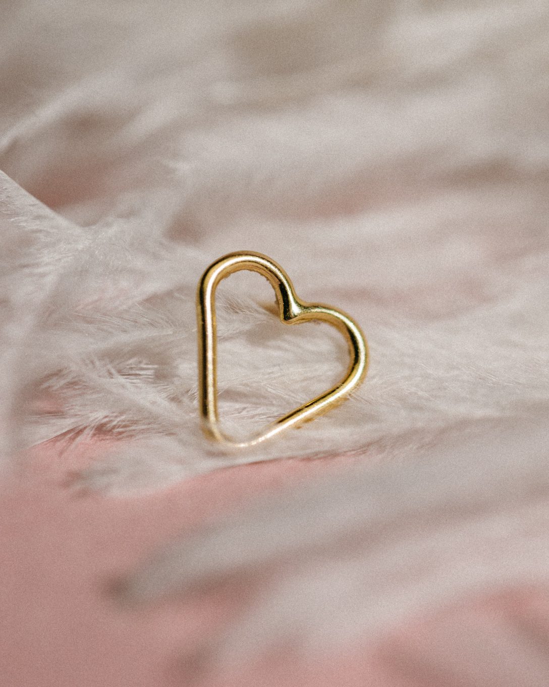 Cercei inimioare din aur galben