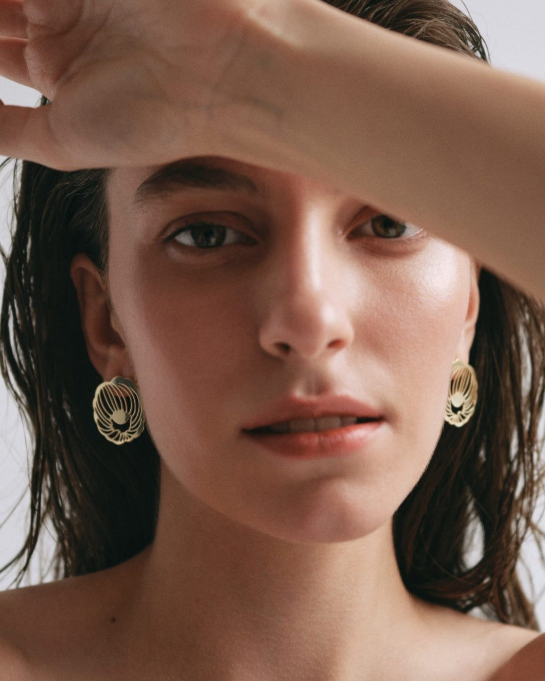 Cercei cu bujori din aur galben