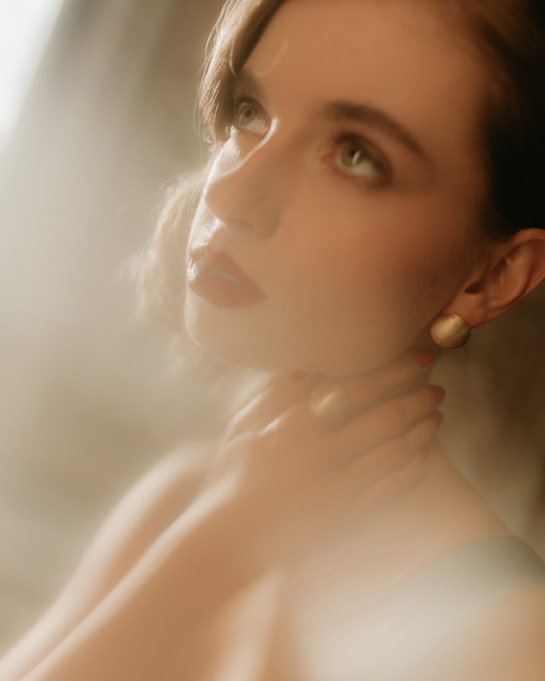 Cercei globes mari din aur galben cu diamant natural