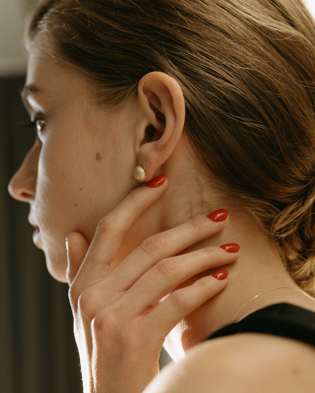 Cercei globes mici din aur galben cu diamant natural