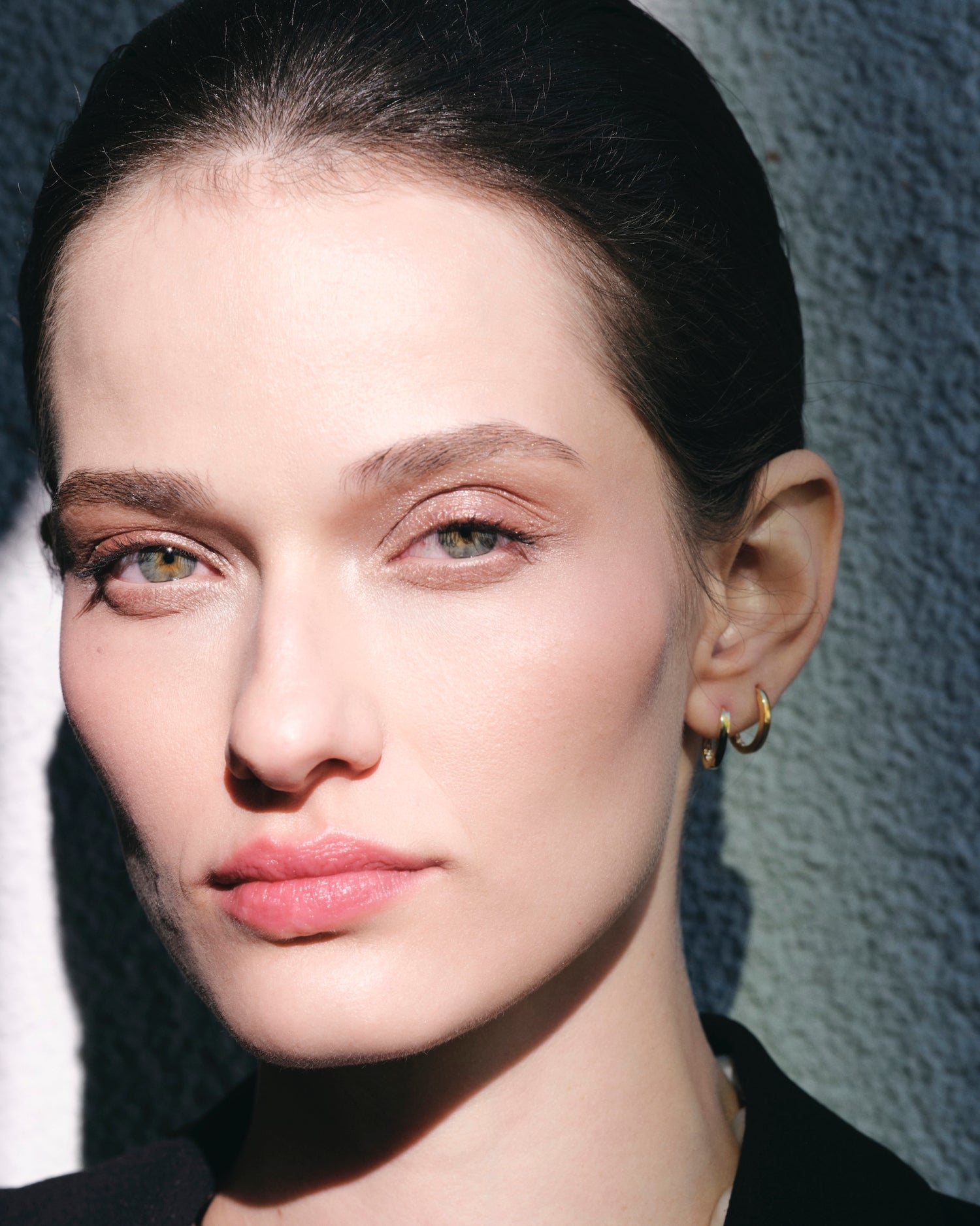 Cercei Huggies din aur galben