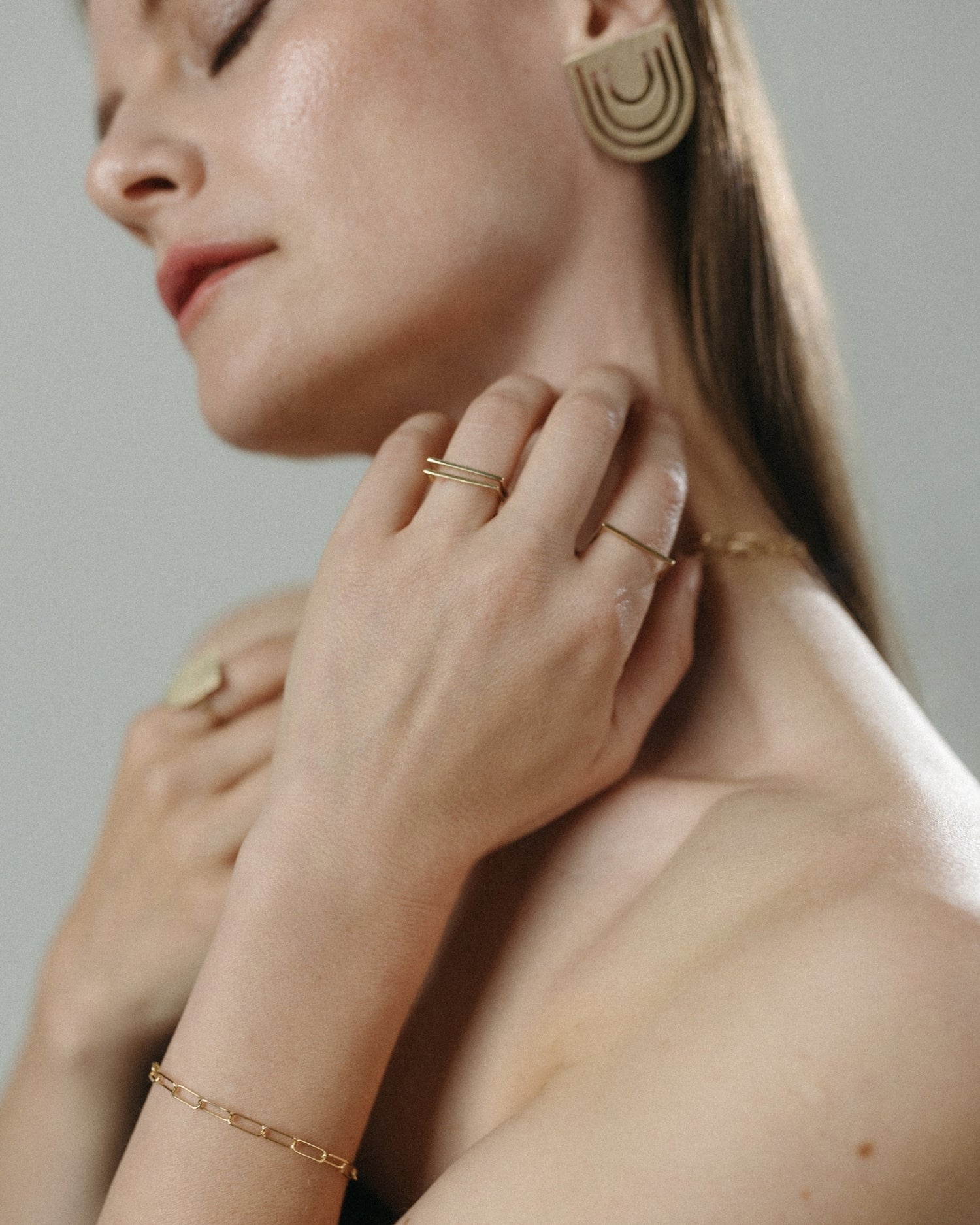 Thin yellow gold Time ring