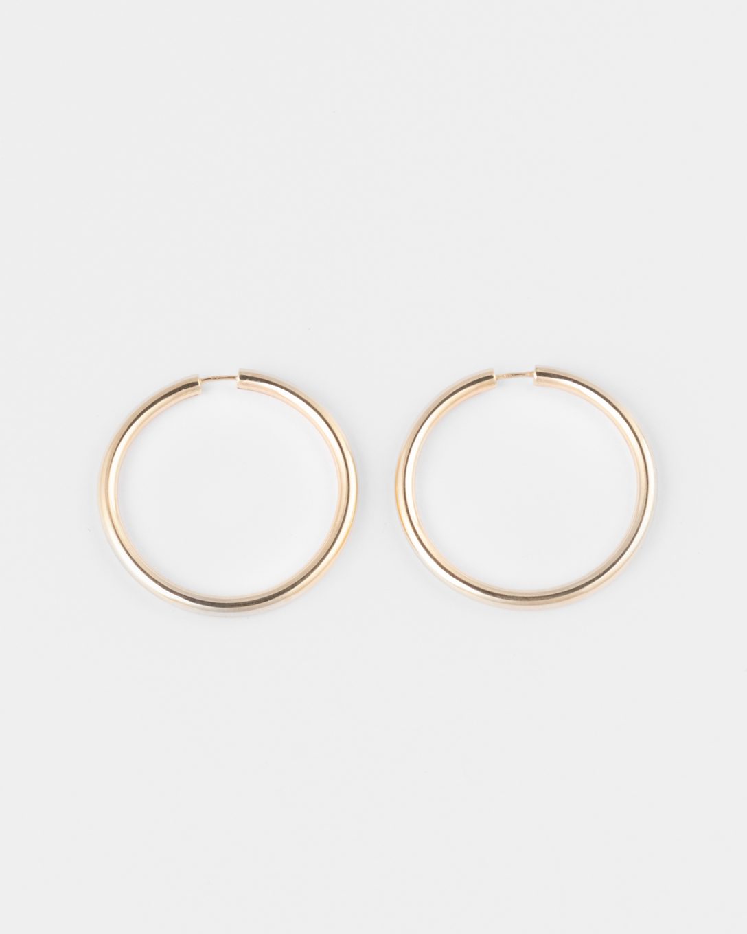 Cercei hoop clasici din aur galben